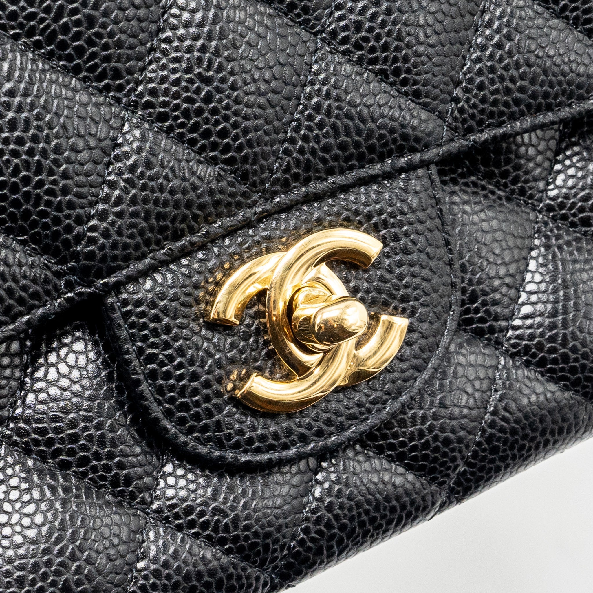 CHANEL MEDIUM CLASSIC DOUBLE FLAP BAG CAVIAR BLACK GHW