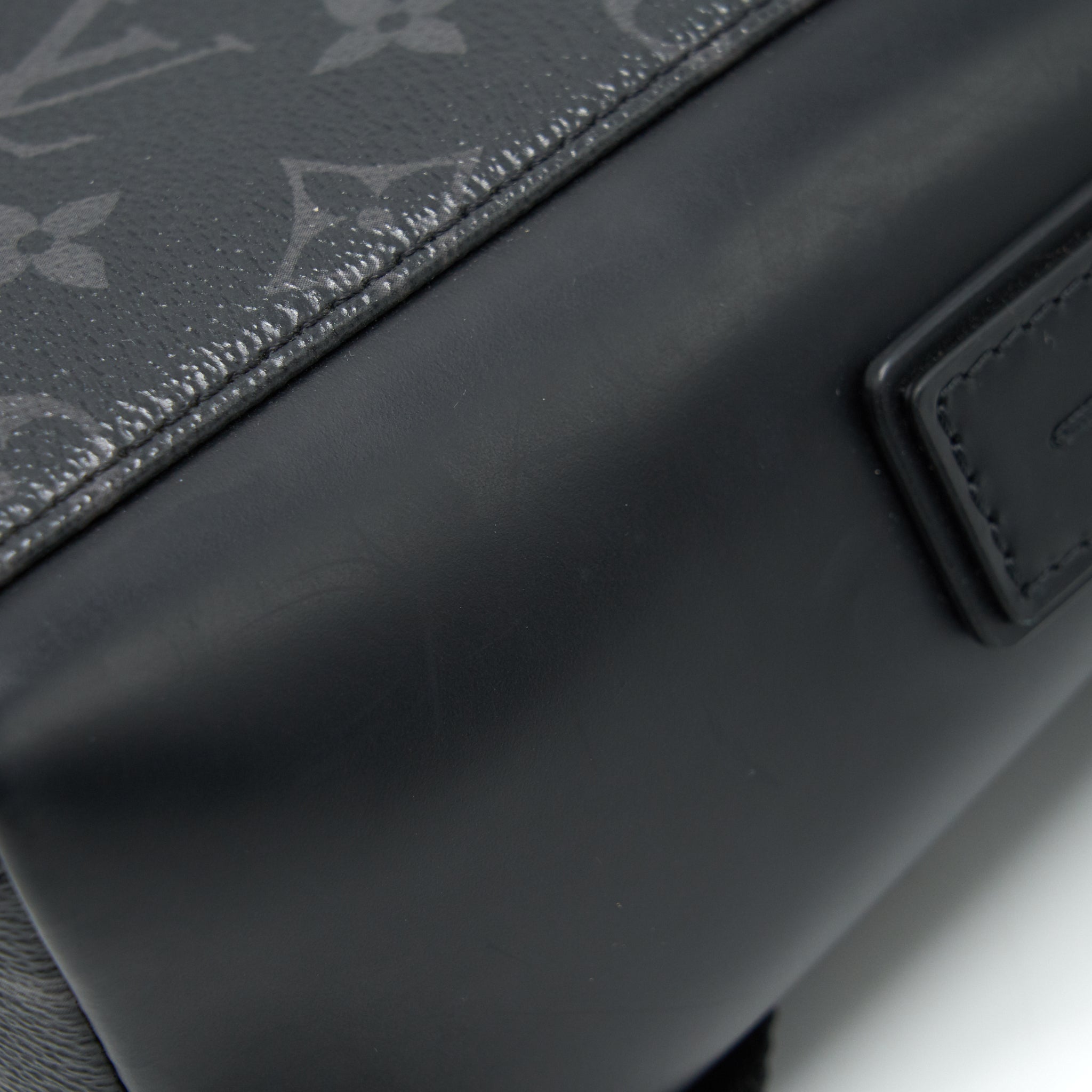 LOUIS VUITTON MESSENGER PM VOYAGER MONOGRAM