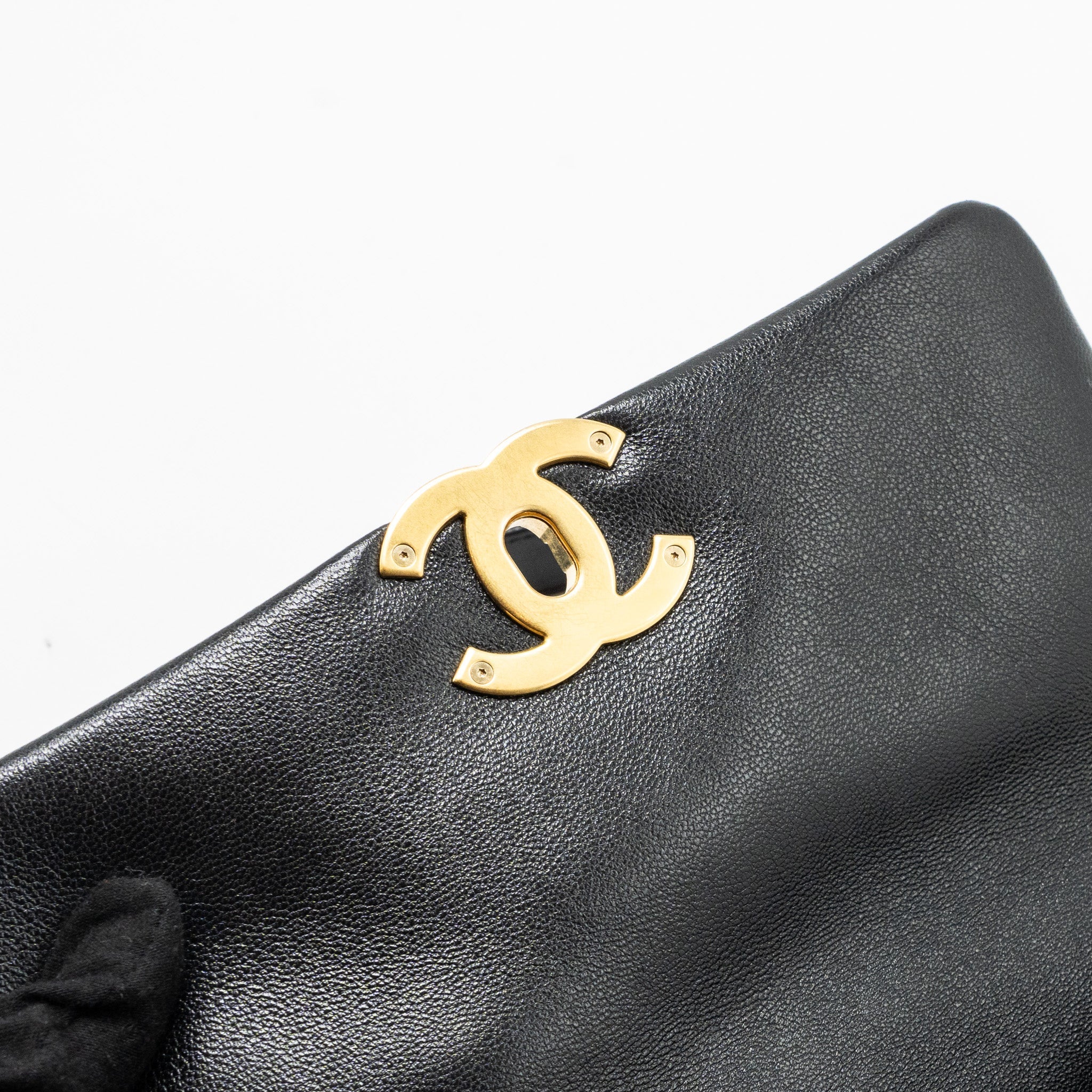 CHANEL SMALL 19 BAG GOATSKIN BLACK MULTICOLOUR HARDWARE