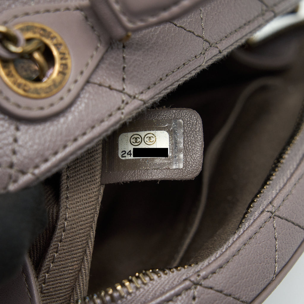 CHANEL CC LOGO VANITY WITH HANDLE AND CHAIN GREY WITH GHW