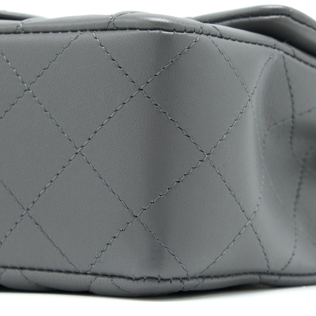CHANEL 22A MINI RECTANGULAR LAMBSKIN GREY LGHW(MICROCHIP)