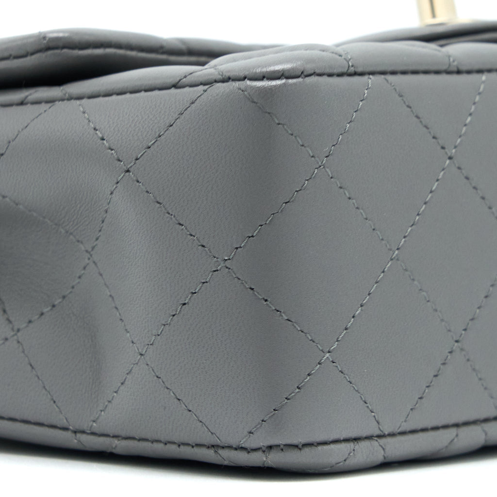 CHANEL 22A MINI RECTANGULAR LAMBSKIN GREY LGHW(MICROCHIP)