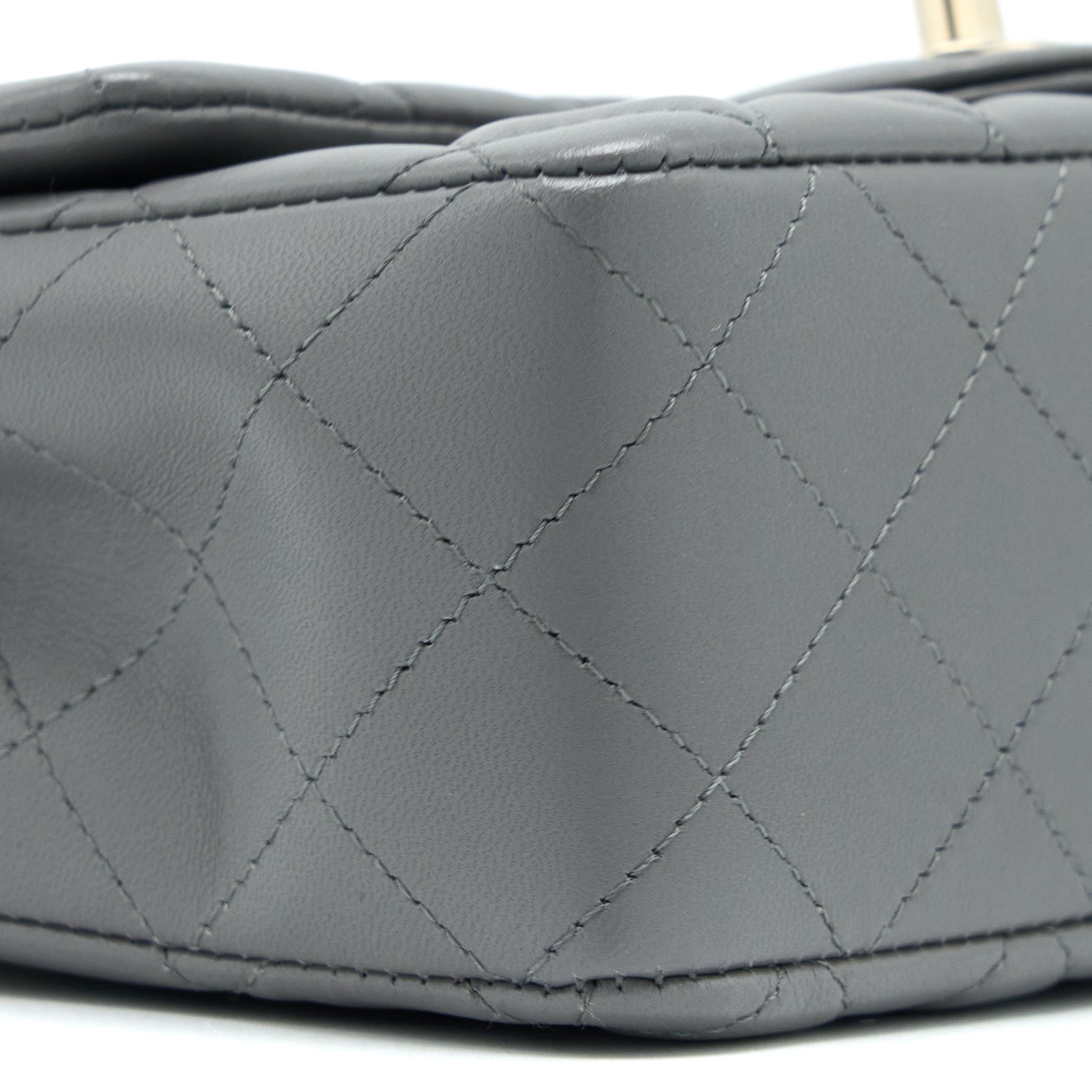 CHANEL 22A MINI RECTANGULAR LAMBSKIN GREY LGHW(MICROCHIP)