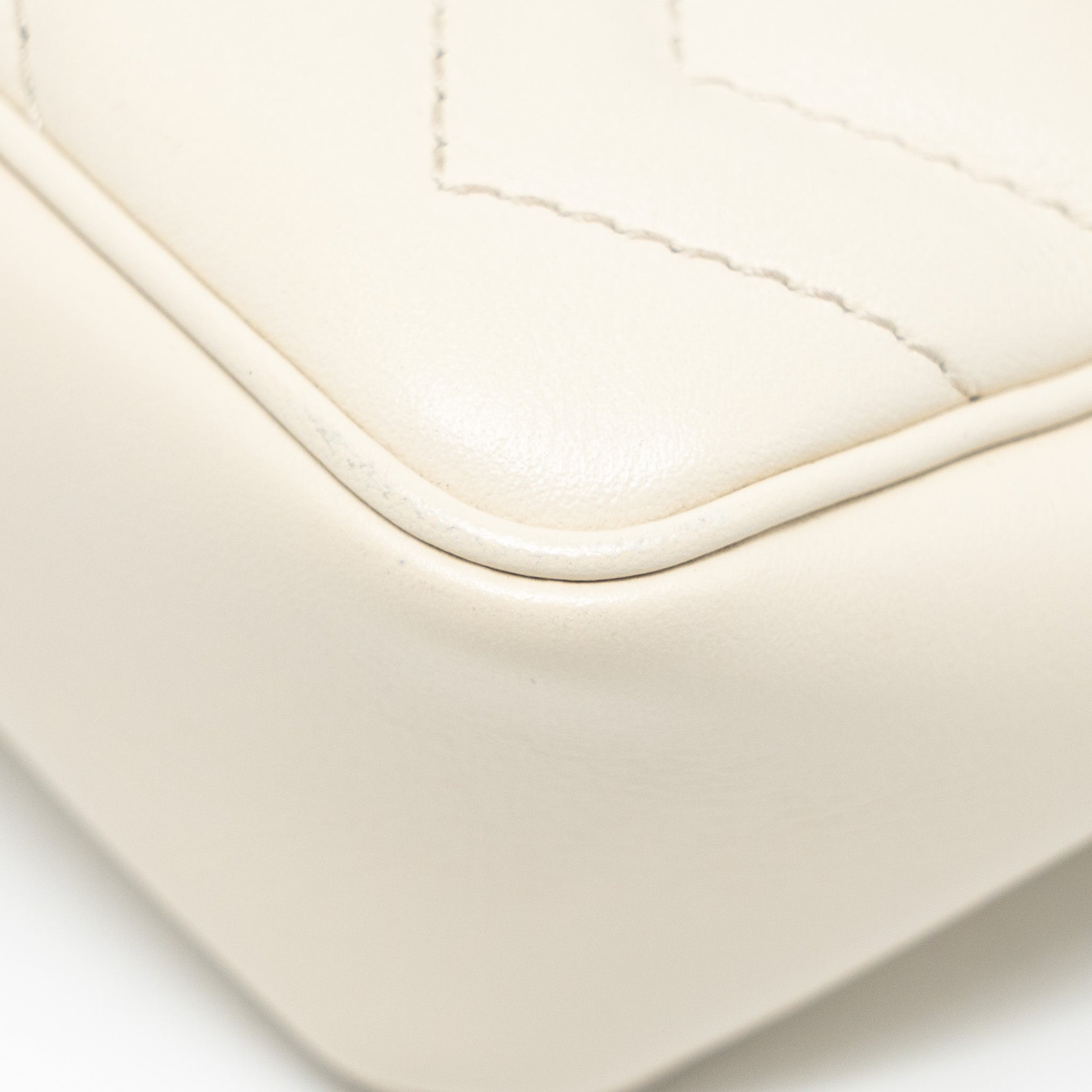 GUCCI GG MARMONT SUPER MINI CALFSKIN WHITE GHW