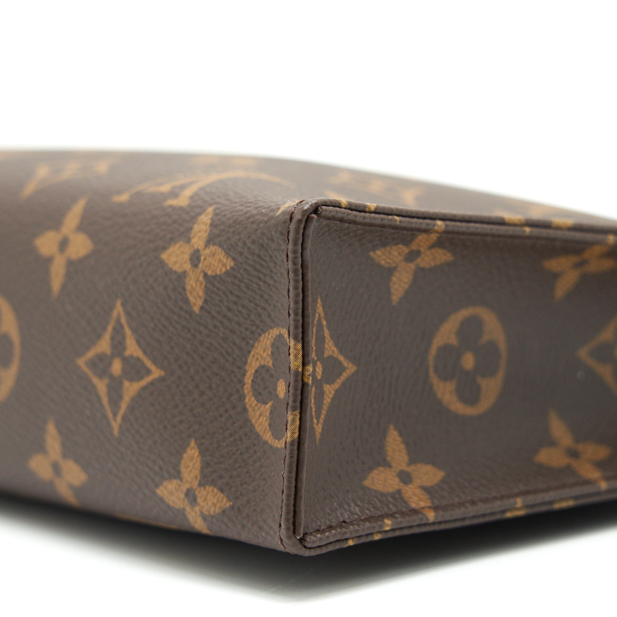 LOUIS VUITTON TOILETRY POUCH SIZE 26 IN MONOGRAM