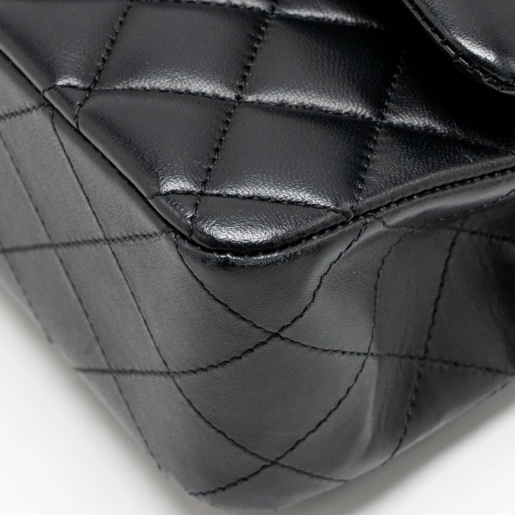 CHANEL MEDIUM CLASSIC DOUBLE FLAP BAG LAMBSKIN BLACK SHW