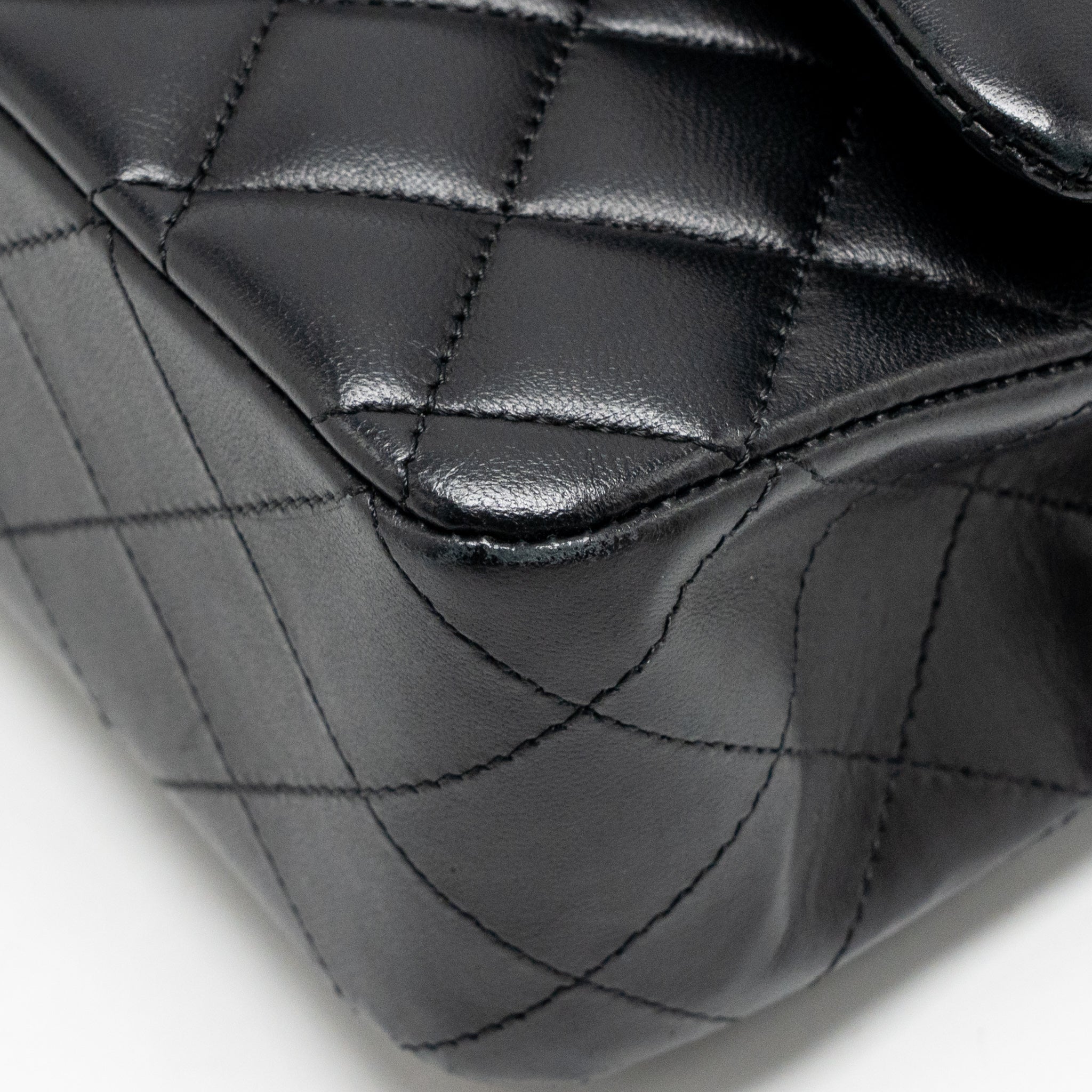 CHANEL MEDIUM CLASSIC DOUBLE FLAP BAG LAMBSKIN BLACK SHW