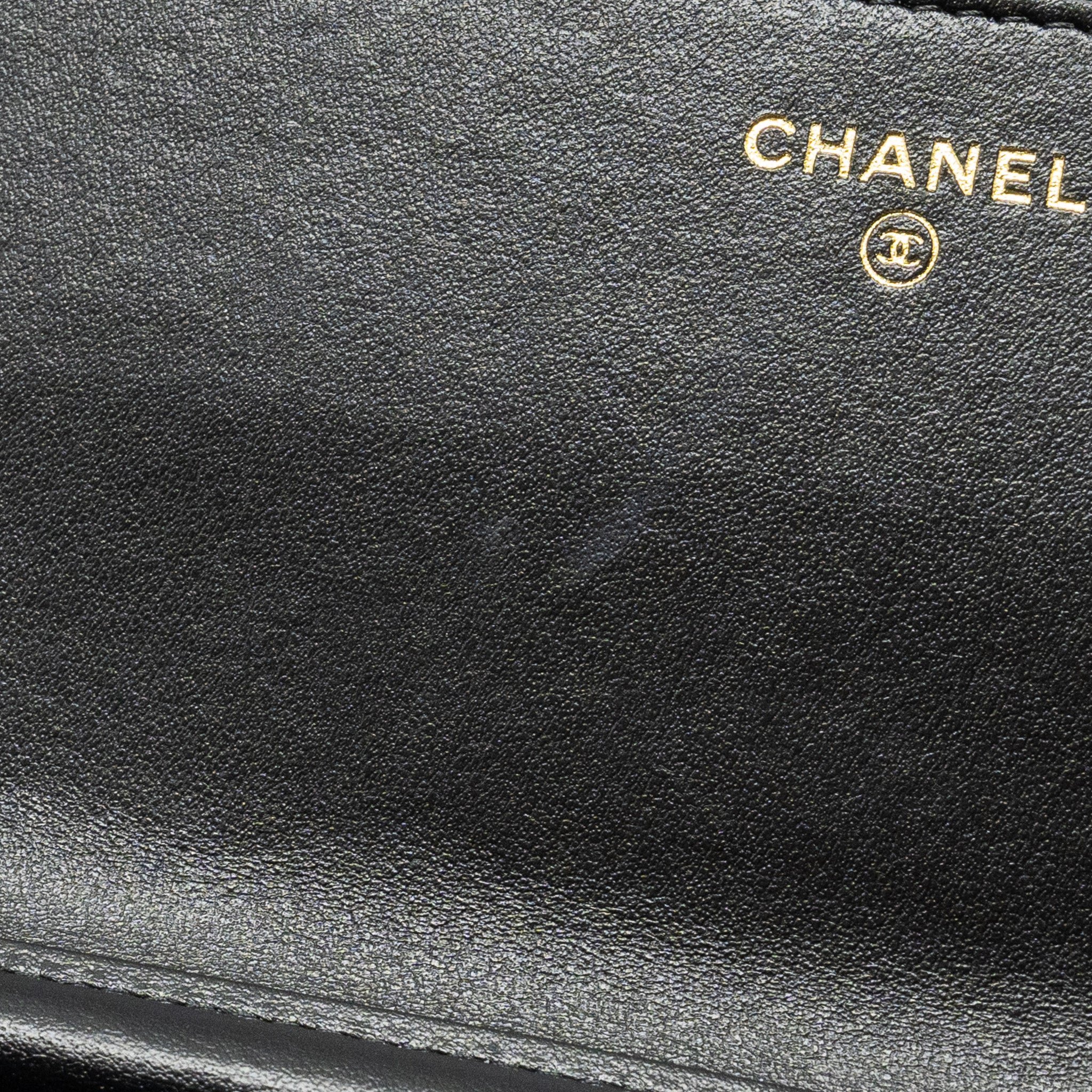 CHANEL QUILTED WALLET ON CHAIN SHINY CALFSKIN BLACK GHW (MICROCHIP)