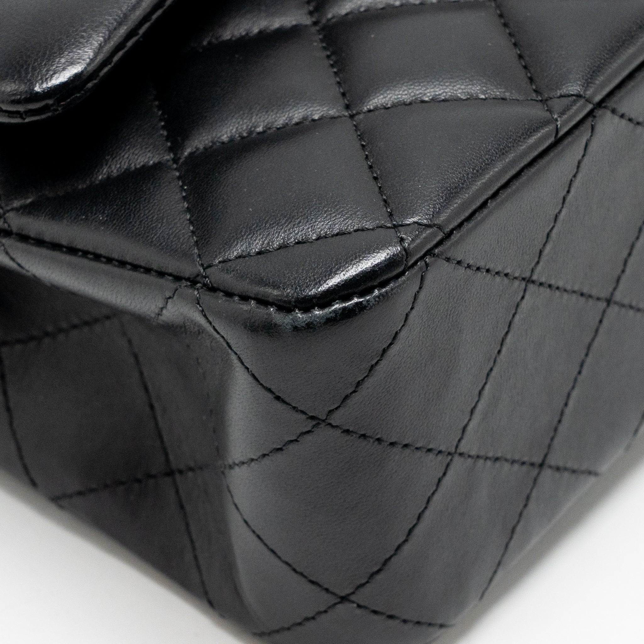 CHANEL MEDIUM CLASSIC DOUBLE FLAP BAG LAMBSKIN BLACK SHW