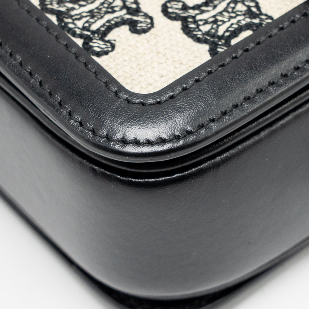 CELINE TEEN TRIOMPHE BAG TRIOMPHE CANVAS/CALFSKIN BLACK/WHITE GHW