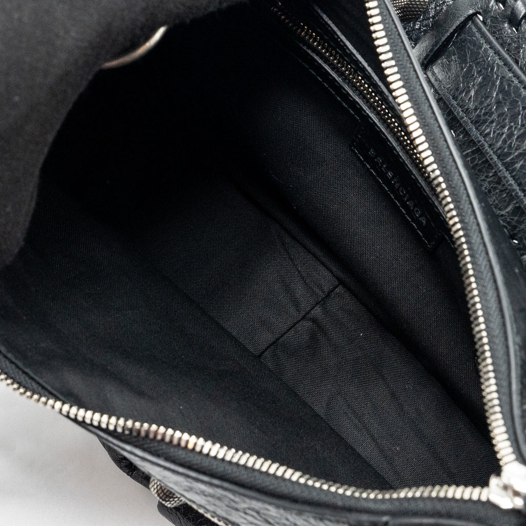 BALENCIAGA LE CARGOLE SMALL SHOULDER BAG LAMBSKIN BLACK SHW