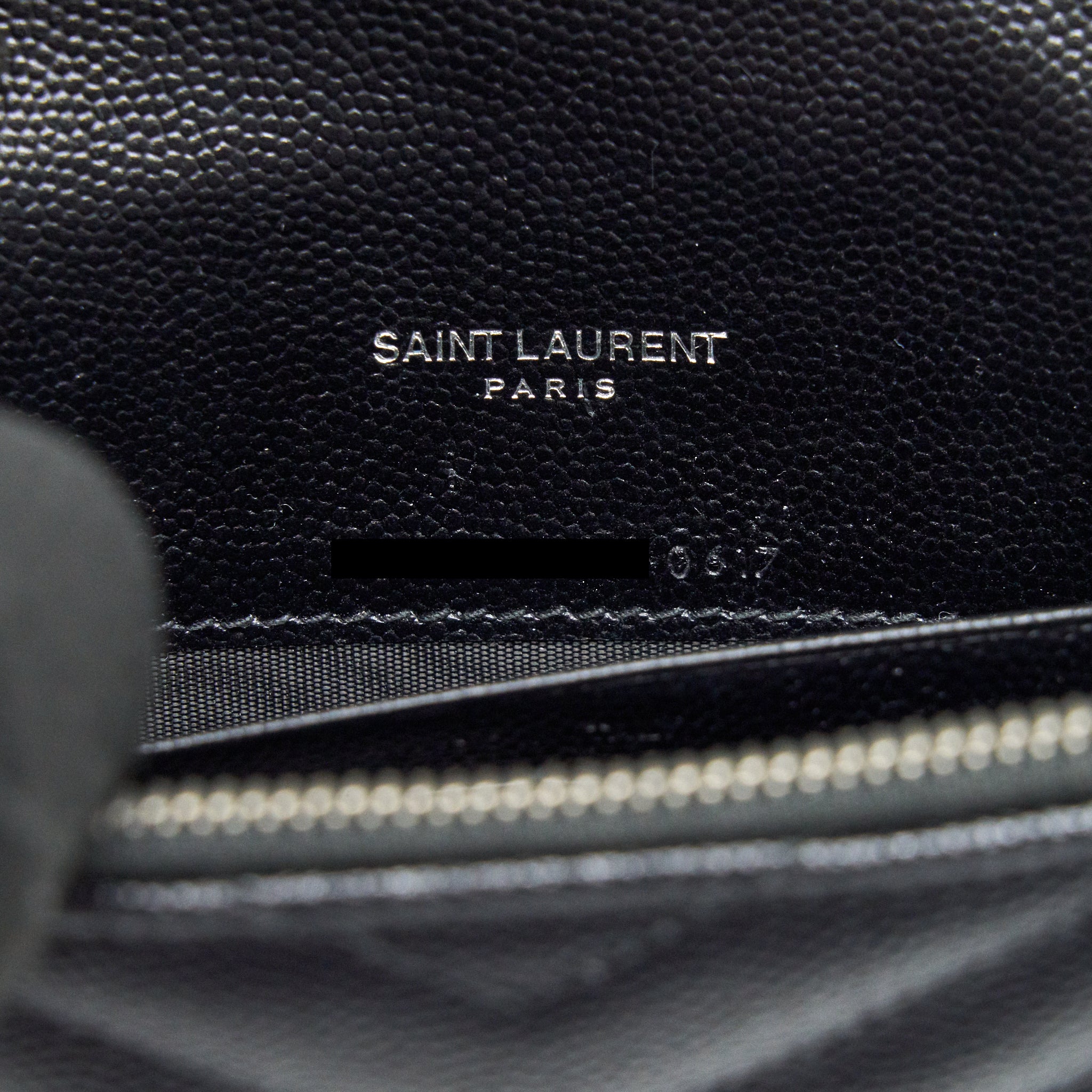 SAINT LAURENT GRAINED CALFSKIN ENVELOPE WALLET ON CHAIN BLACK SHW