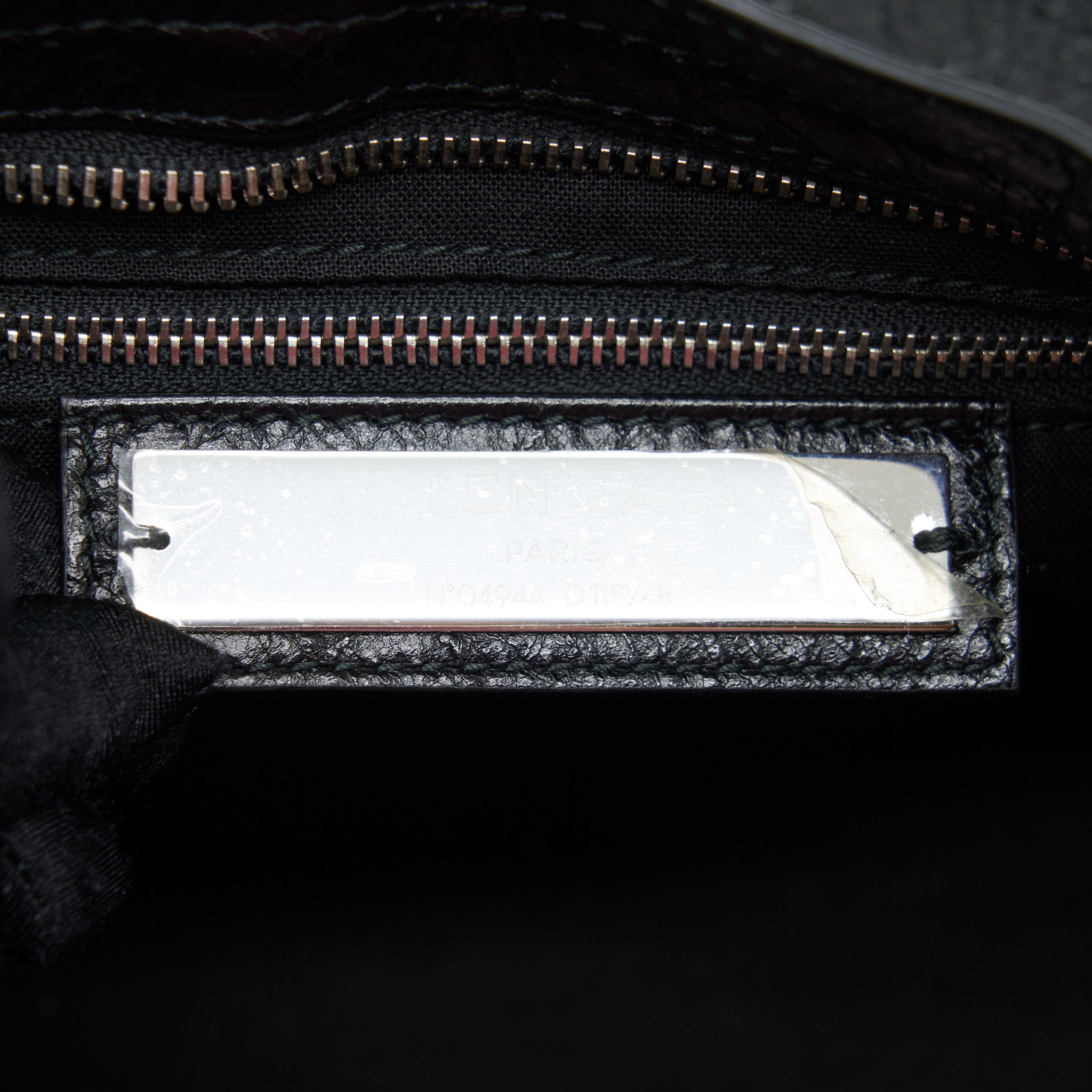 BALENCIAGA CLASSIC CITY BAG BLACK SHW