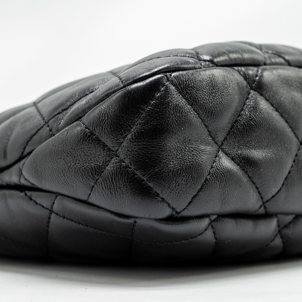 CHANEL 22K HOBO SHOULDER BAG LAMBSKIN BLACK GHW (MICROCHIP)