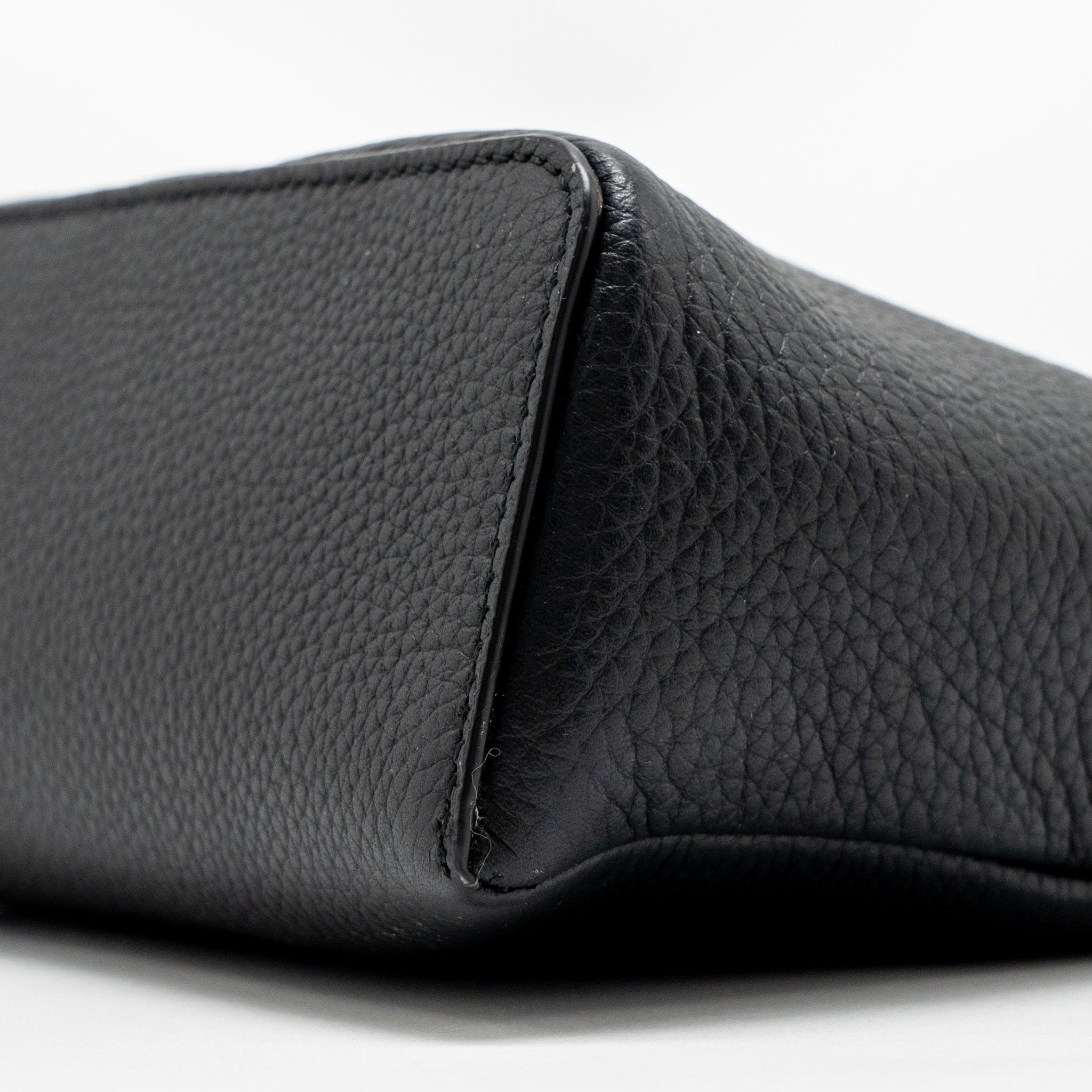 LORO PIANA EXTRA POCKET L19 GRAINED CALFSKIN BLACK SHW