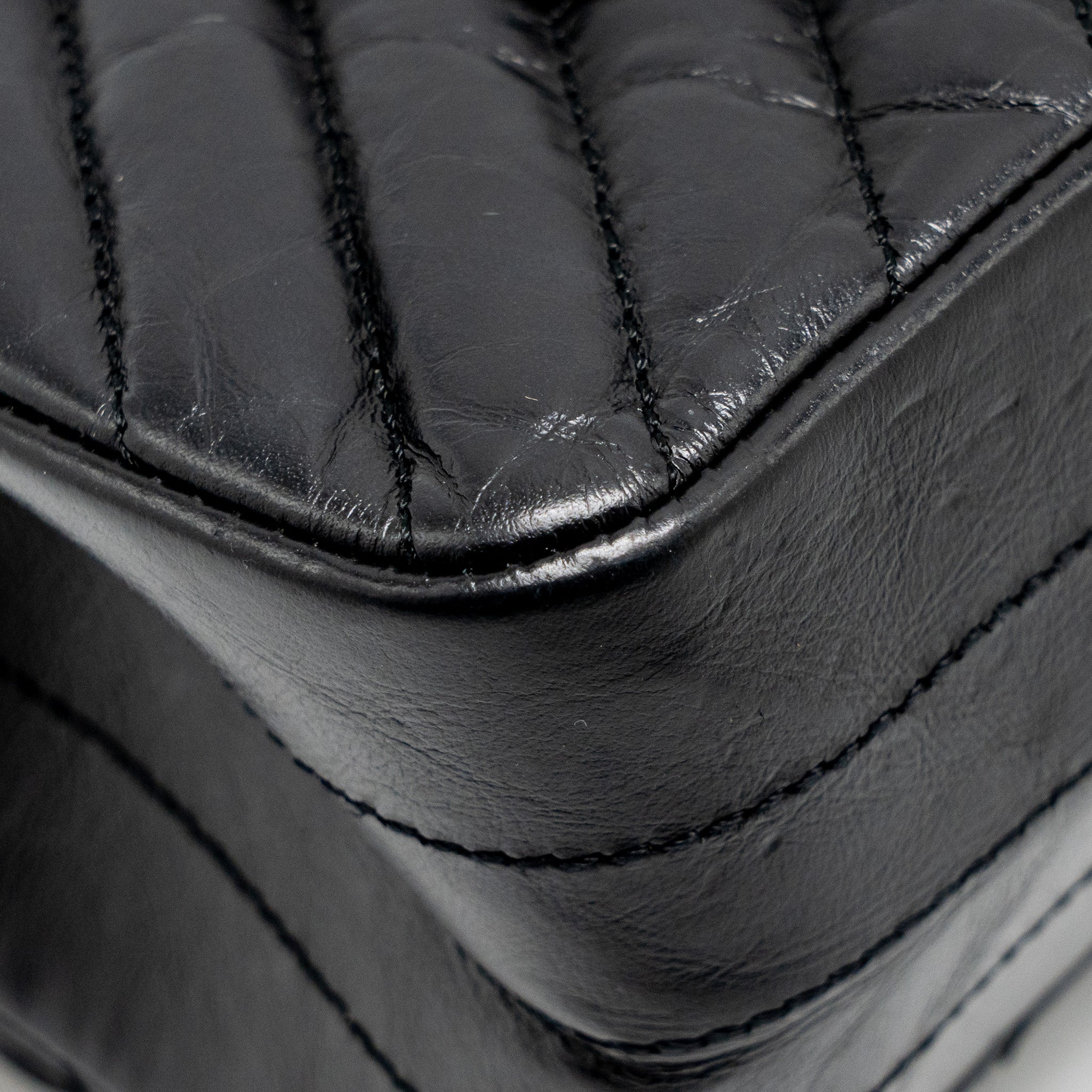 CHANEL SMALL 2.55 REISSUE DOUBLE FLAP BAG CHEVRON AGED CALFSKIN SO BLACK