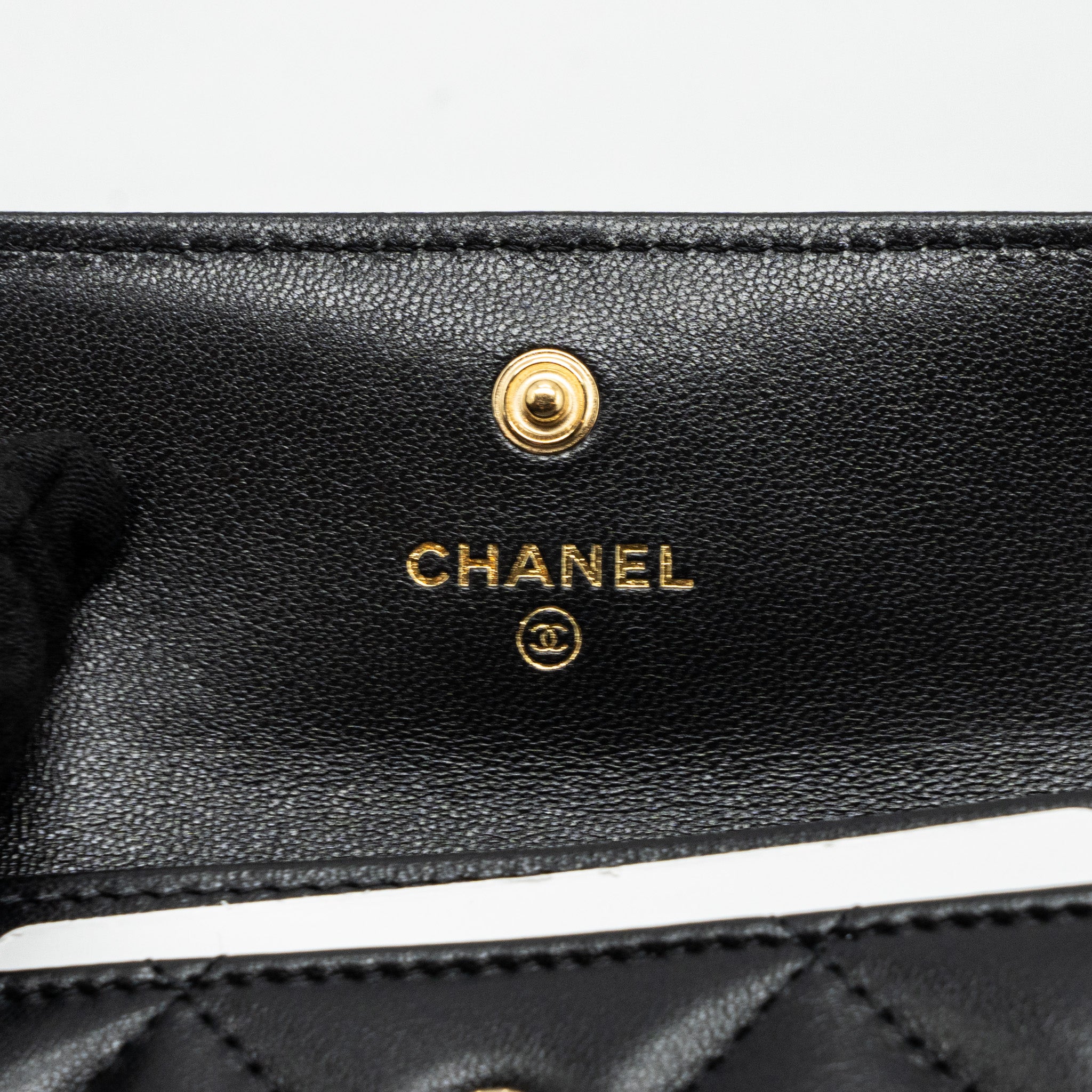 CHANEL 19 FLAP CARD HOLDER LAMBSKIN BLACK GHW (MICROCHIP)