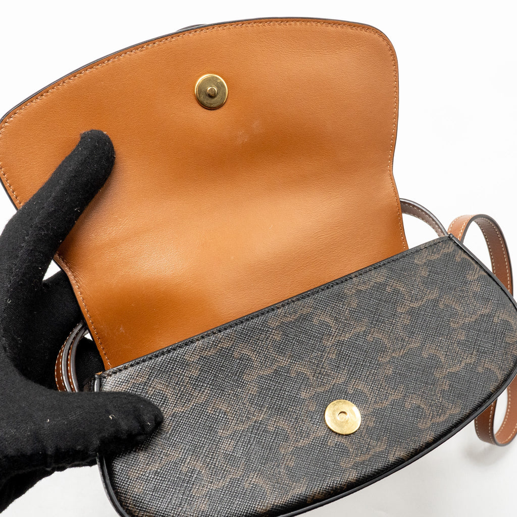 CELINE CLUTCH ON STRAP TABOU TRIOMPHE CANVAS/CALFSKIN TAN GHW