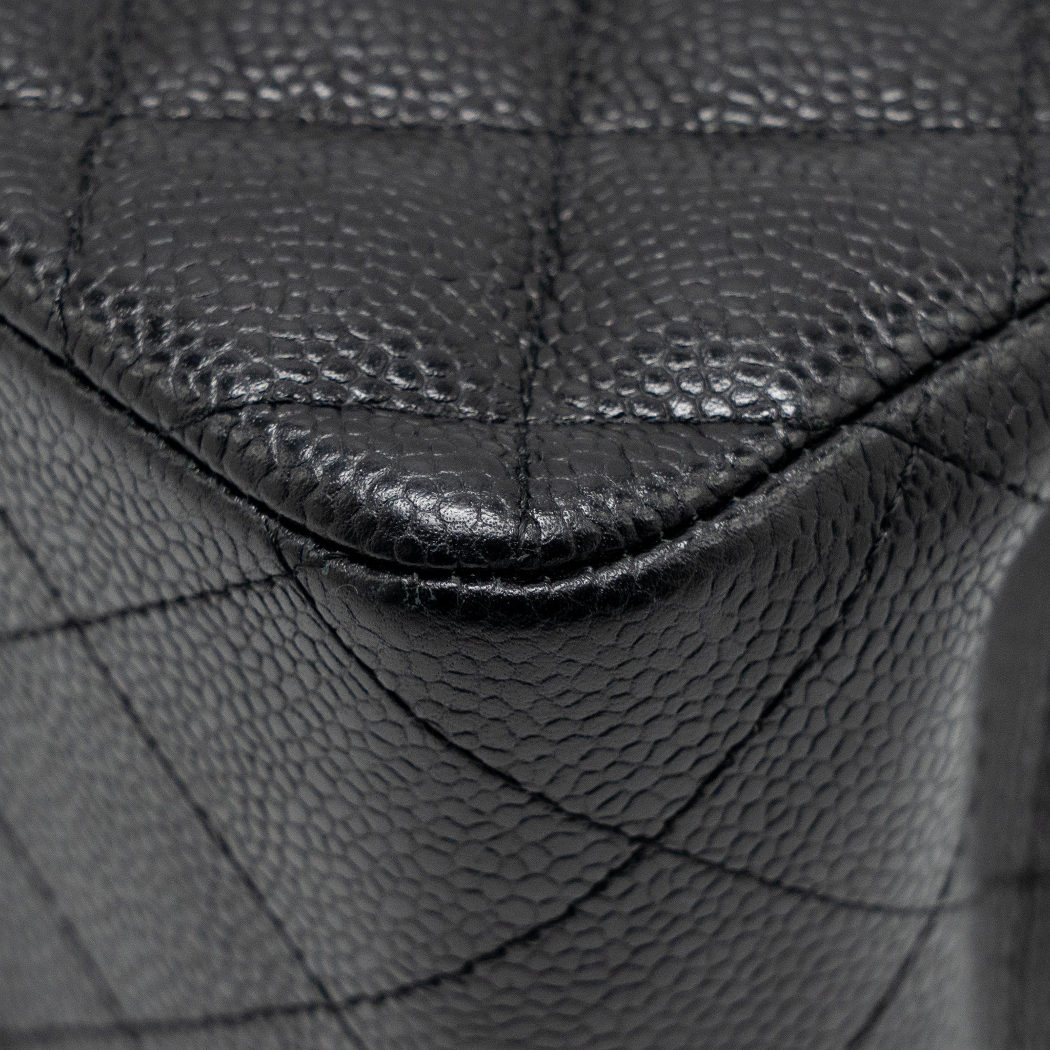 CHANEL JUMBO CLASSIC DOUBLE FLAP BAG CAVIAR BLACK GHW
