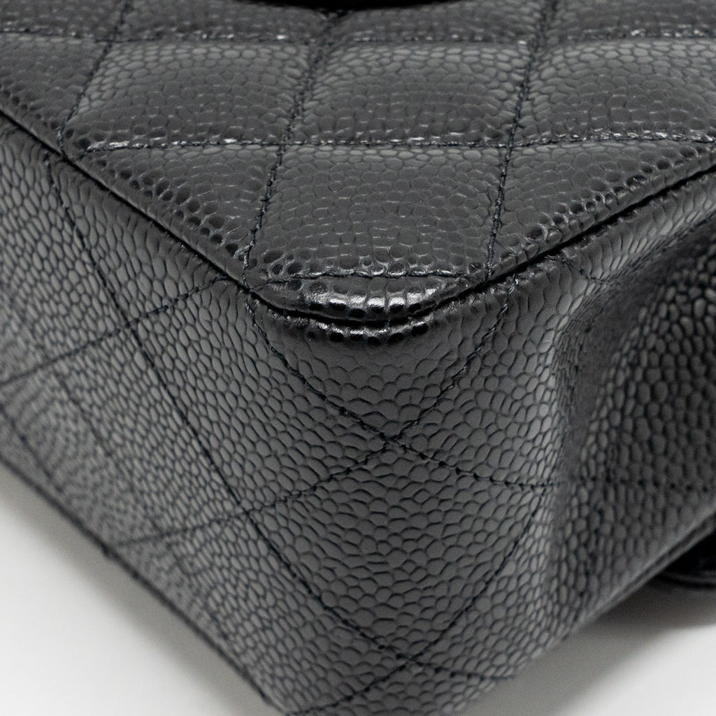 CHANEL MEDIUM CLASSIC DOUBLE FLAP BAG CAVIAR BLACK GHW (MICROCHIP)