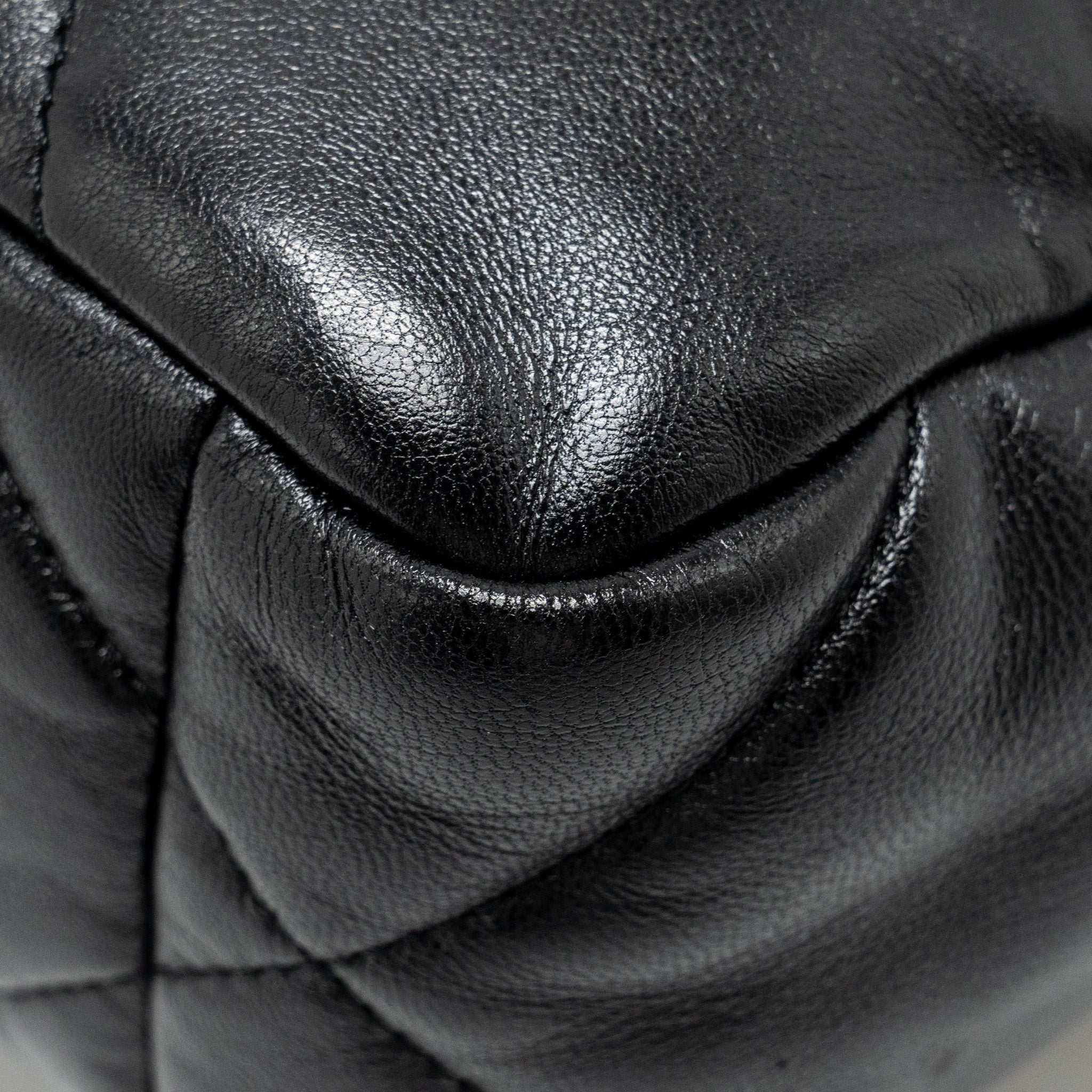 CHANEL SMALL 19 BAG LAMBSKIN BLACK GHW (MICROCHIP)