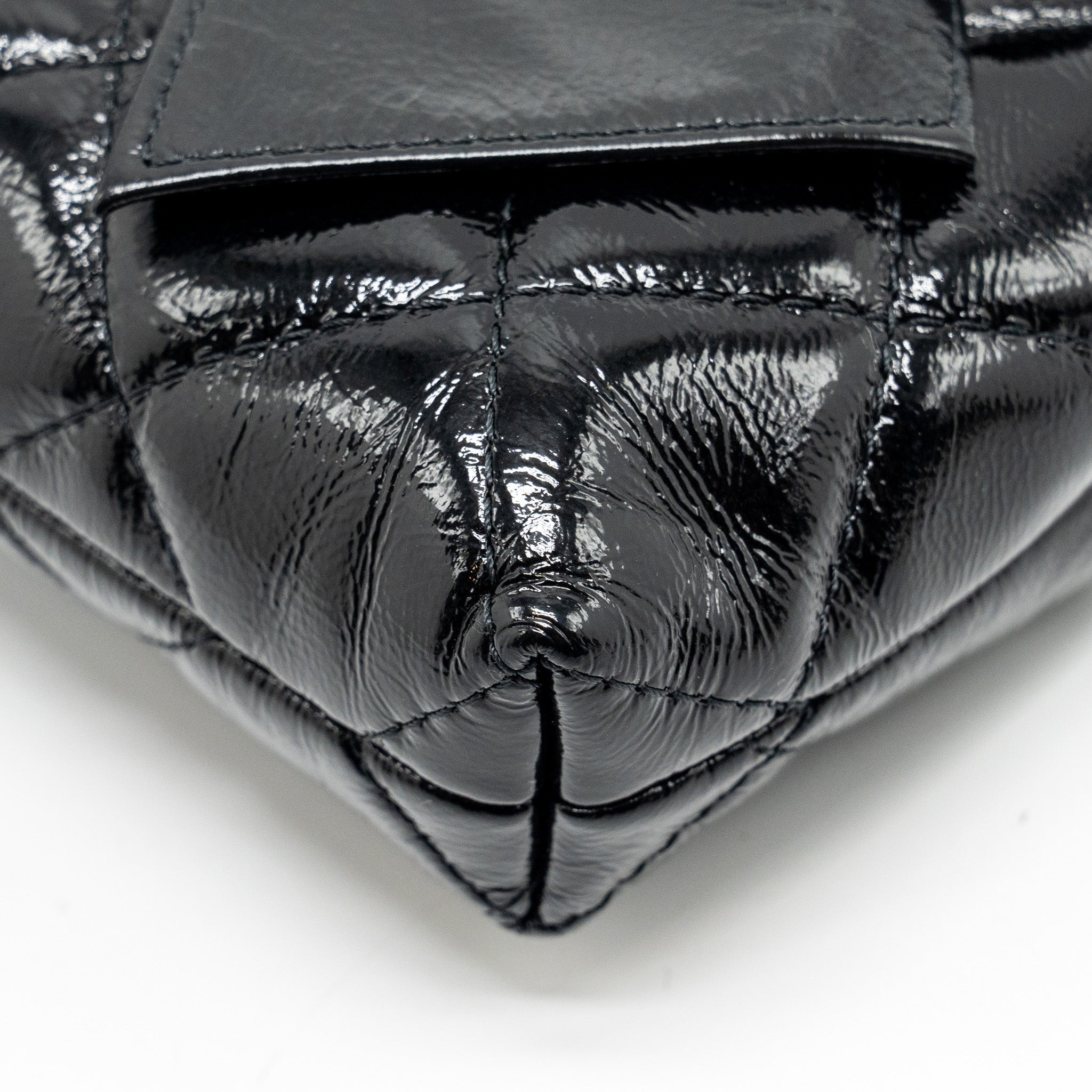 CHANEL 24A BOWKNOT CLUTCH WITH CHAIN PATENT CRUMPLED LAMBSKIN/SHINY LAMBSKIN BLACK GHW (MICROCHIP)