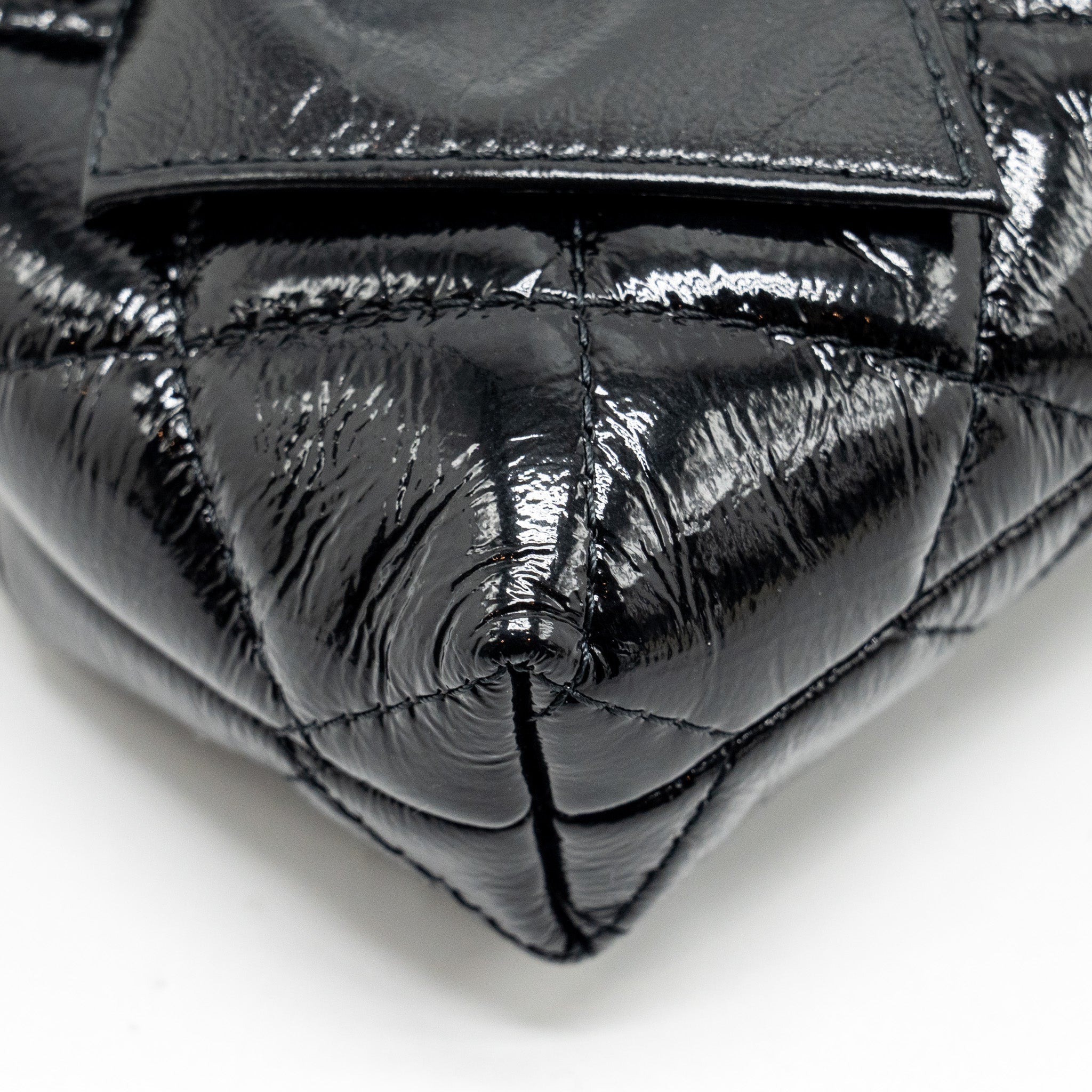 CHANEL 24A BOWKNOT CLUTCH WITH CHAIN PATENT CRUMPLED LAMBSKIN/SHINY LAMBSKIN BLACK GHW (MICROCHIP)