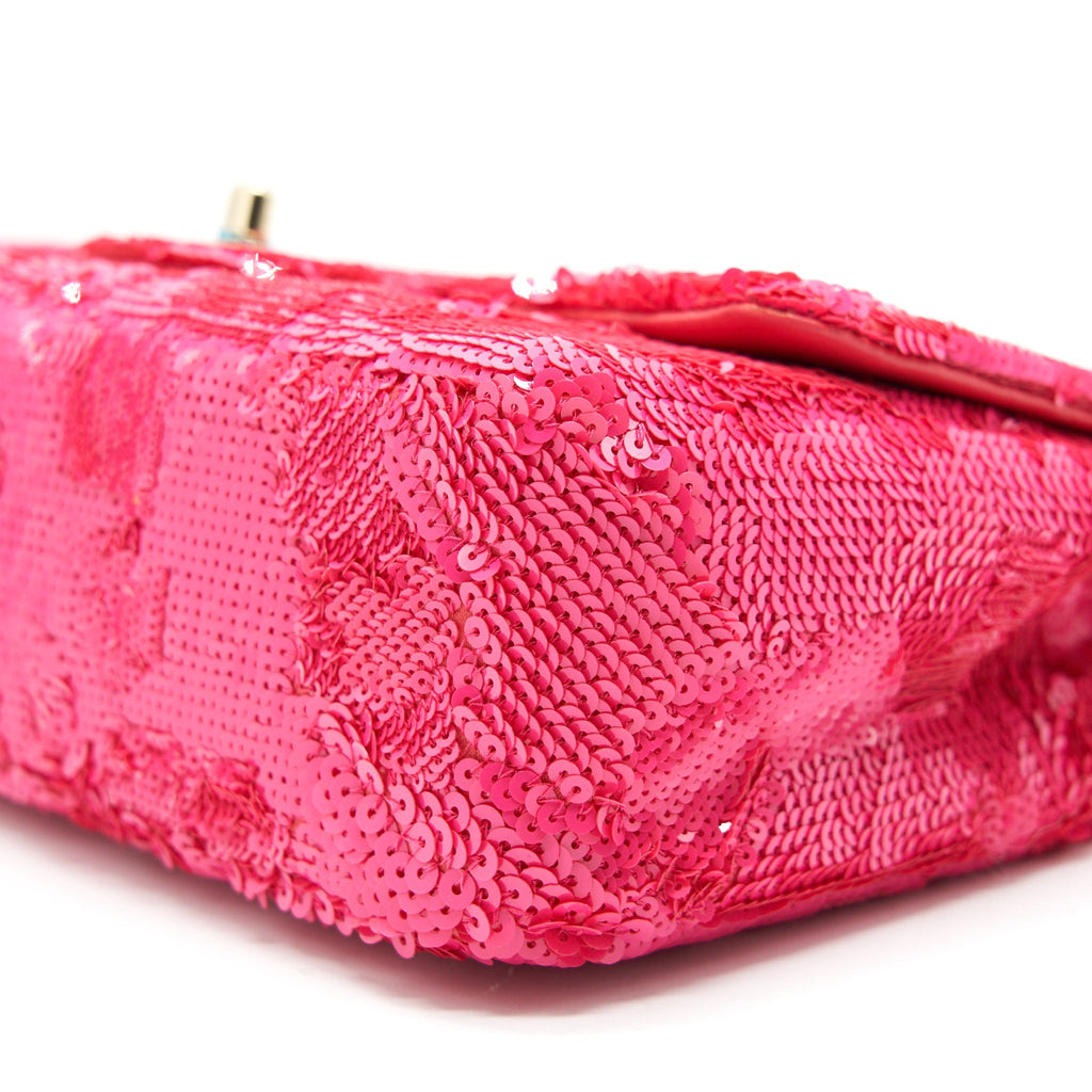 CHANEL SEASONAL MEDIUM FLAP BAG FUCIA WITH GHW