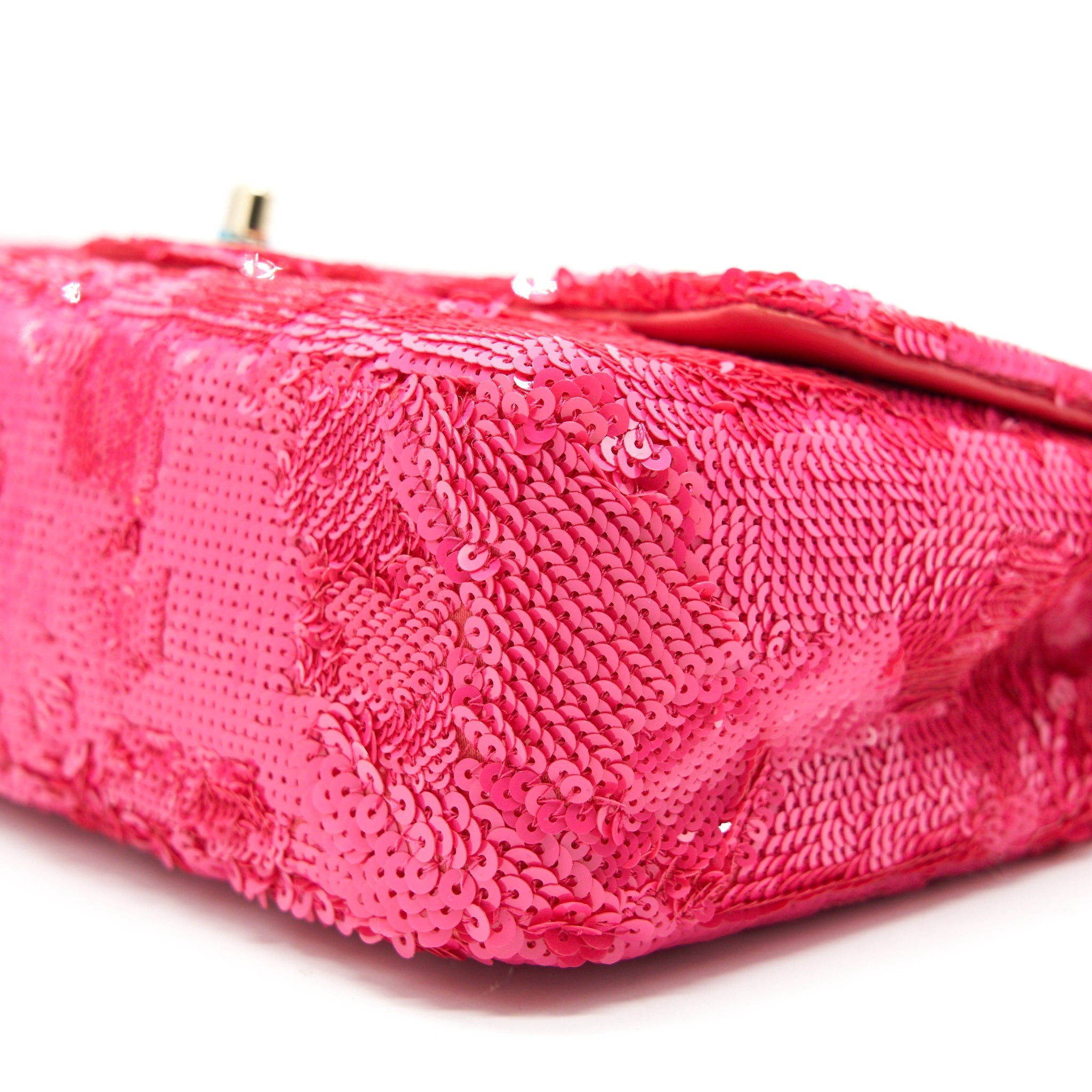 CHANEL SEASONAL MEDIUM FLAP BAG FUCIA WITH GHW