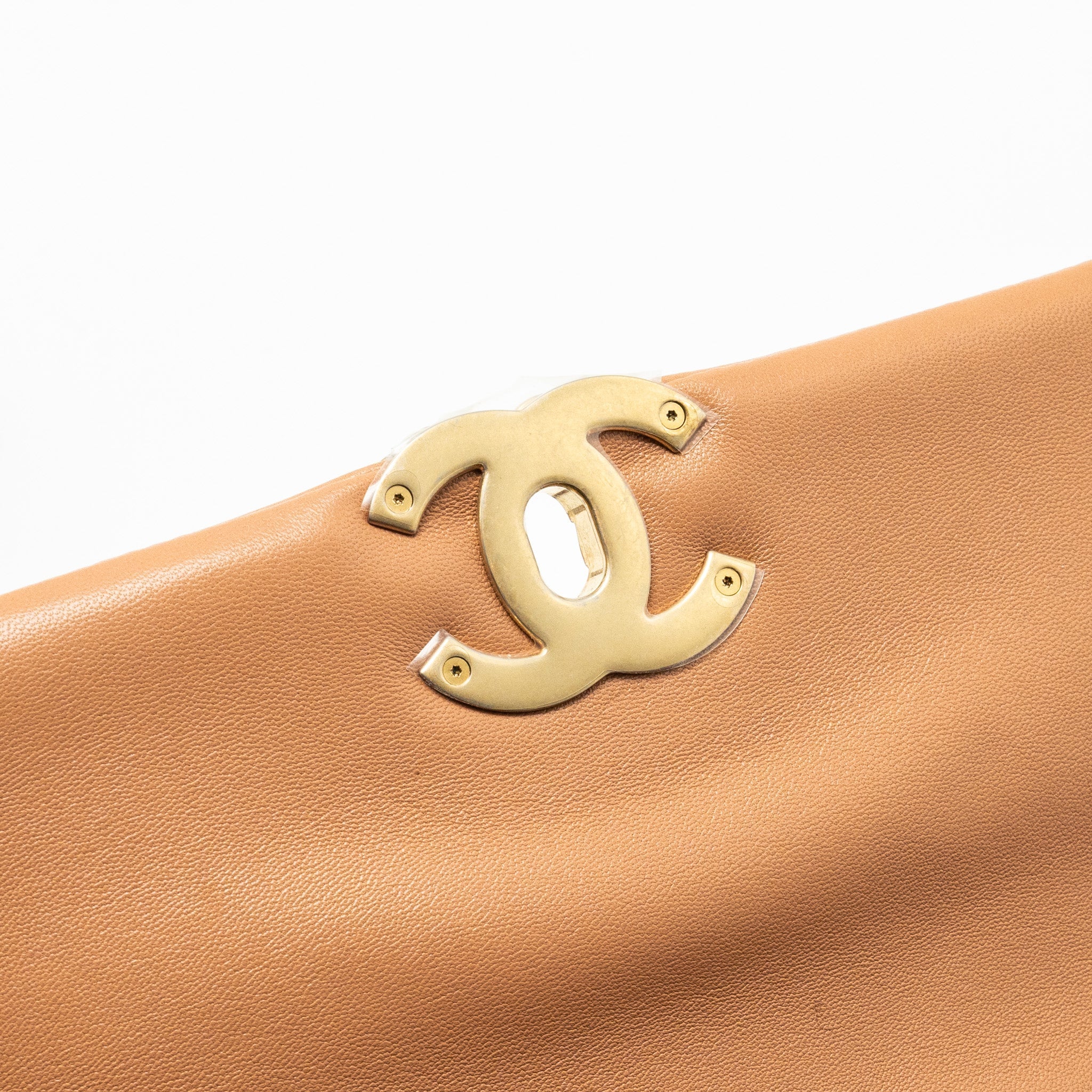 CHANEL SMALL 19 BAG LAMBSKIN CARAMEL MULTICOLOUR HARDWARE (MICROCHIP)
