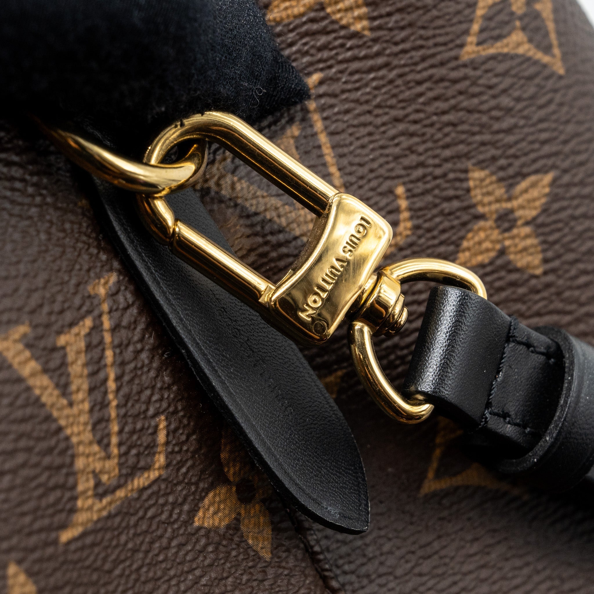 LOUIS VUITTON NEONOE MONOGRAM CANVAS BLACK GHW (NEW VERSION)