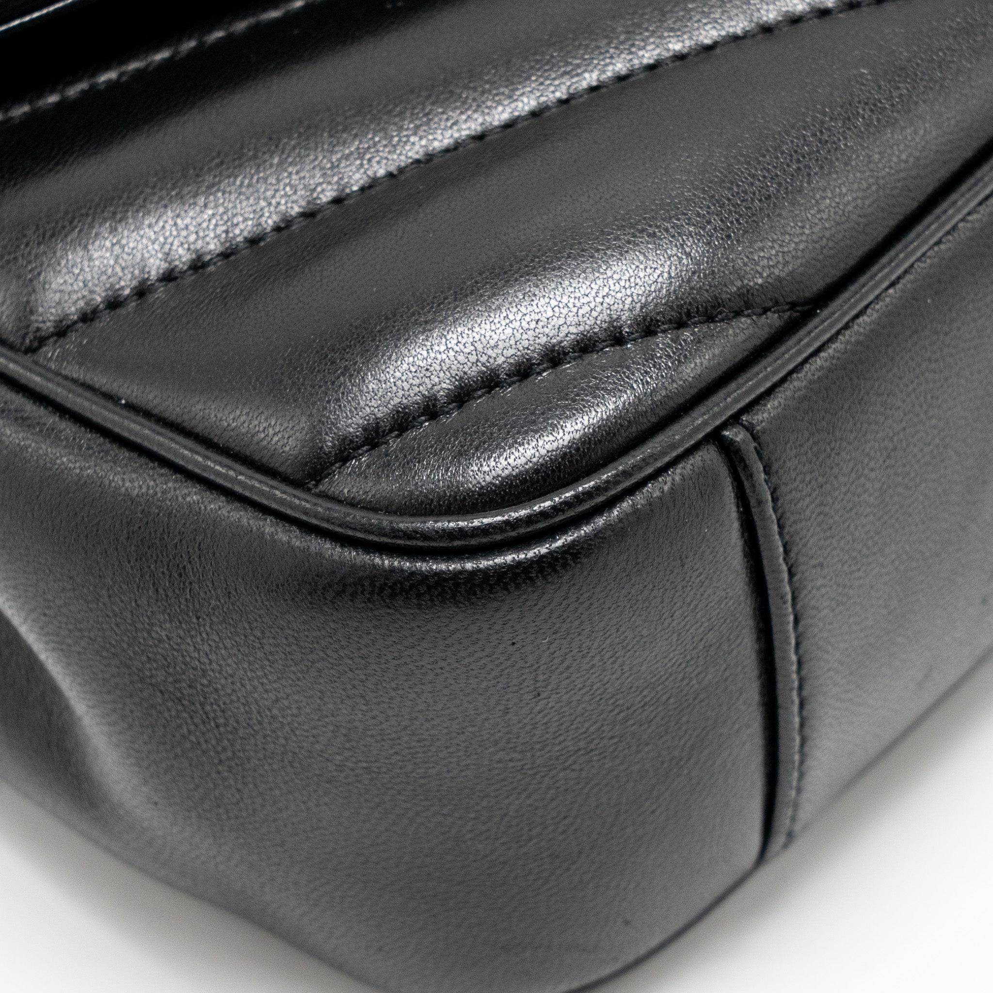 SAINT LAURENT/YSL SMALL LOULOU BAG LAMBSKIN BLACK GHW