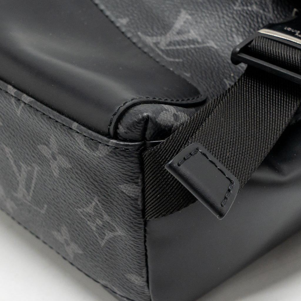 LOUIS VUITTON MESSENGER VOYAGER PM MONOGRAM ECLIPSE BLACK SHW