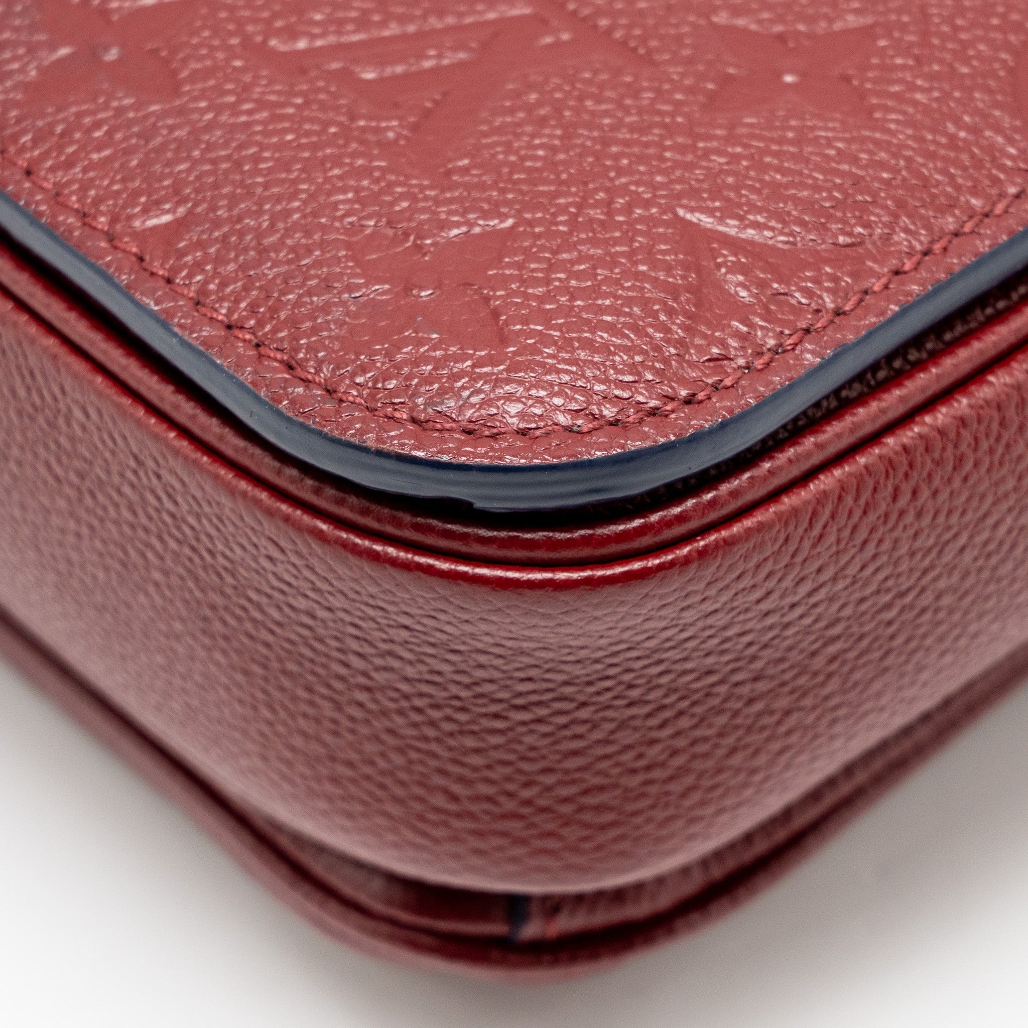 LOUIS VUITTON POCHETTE MÉTIS MONOGRAM EMPREINTE DARK RED GHW