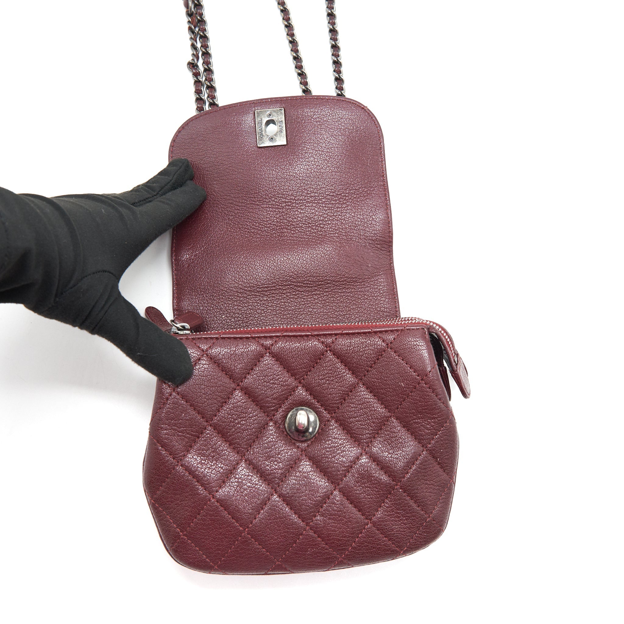 CHANEL SMALL FLAP BAG WITH CHAIN BURGUNDY SHW