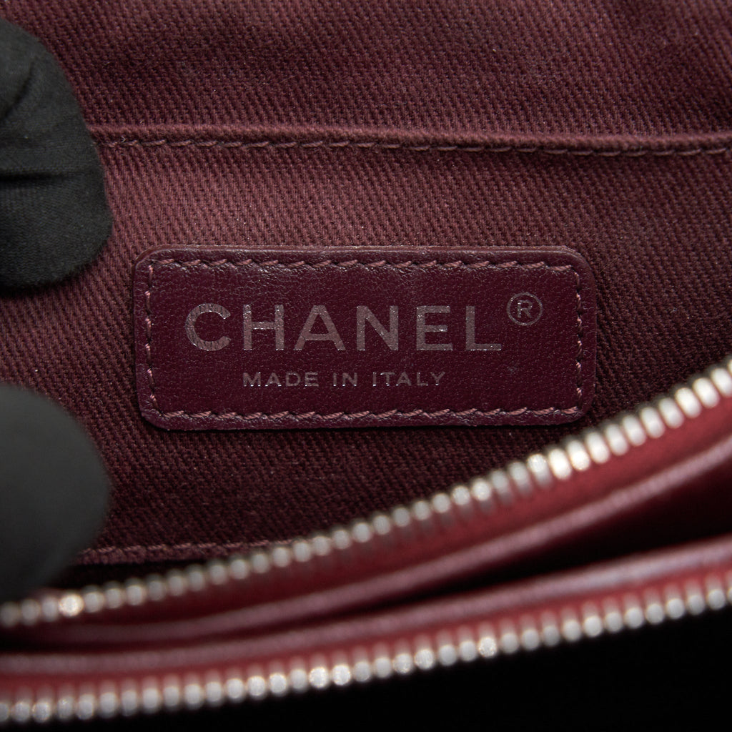 CHANEL SMALL FLAP BAG WITH CHAIN BURGUNDY SHW