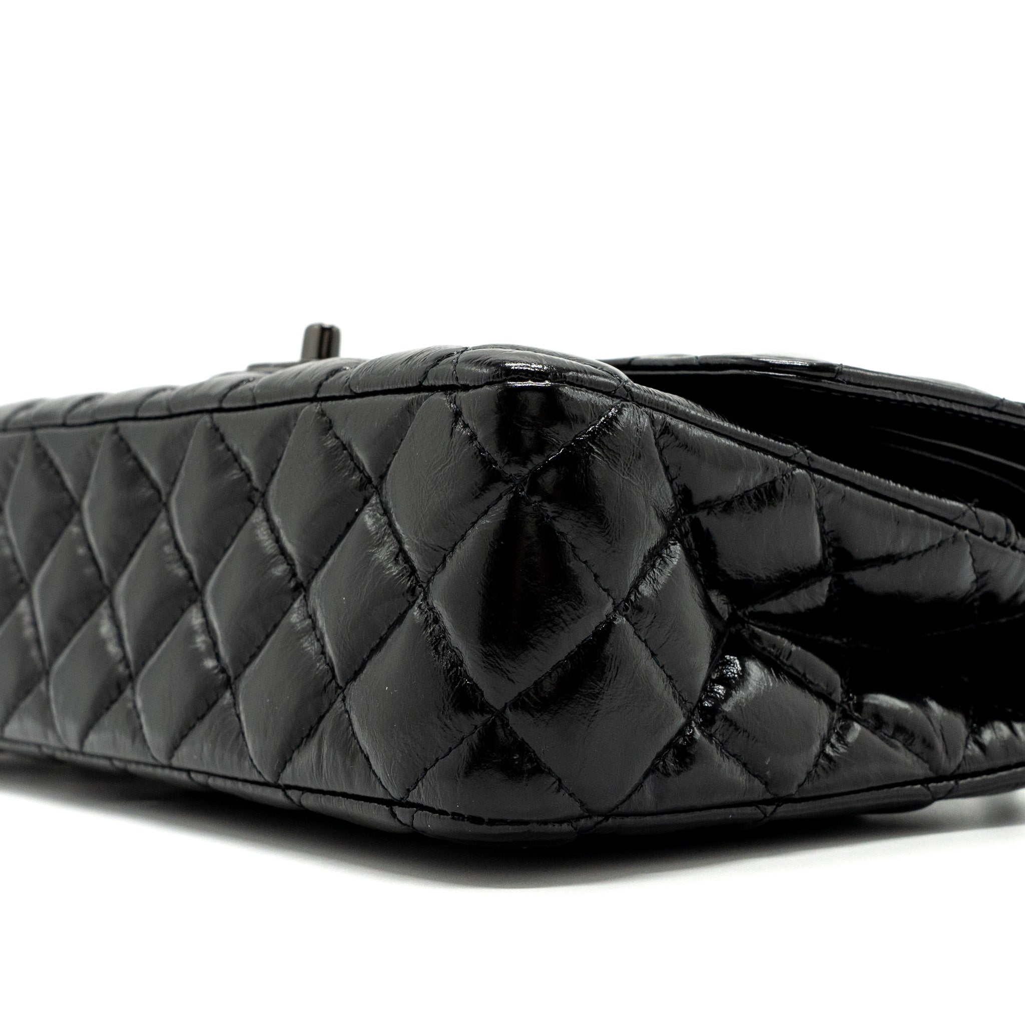 CHANEL MEDIUM CLASSIC DOUBLE FLAP BAG SHINY CALFSKIN SO BLACK