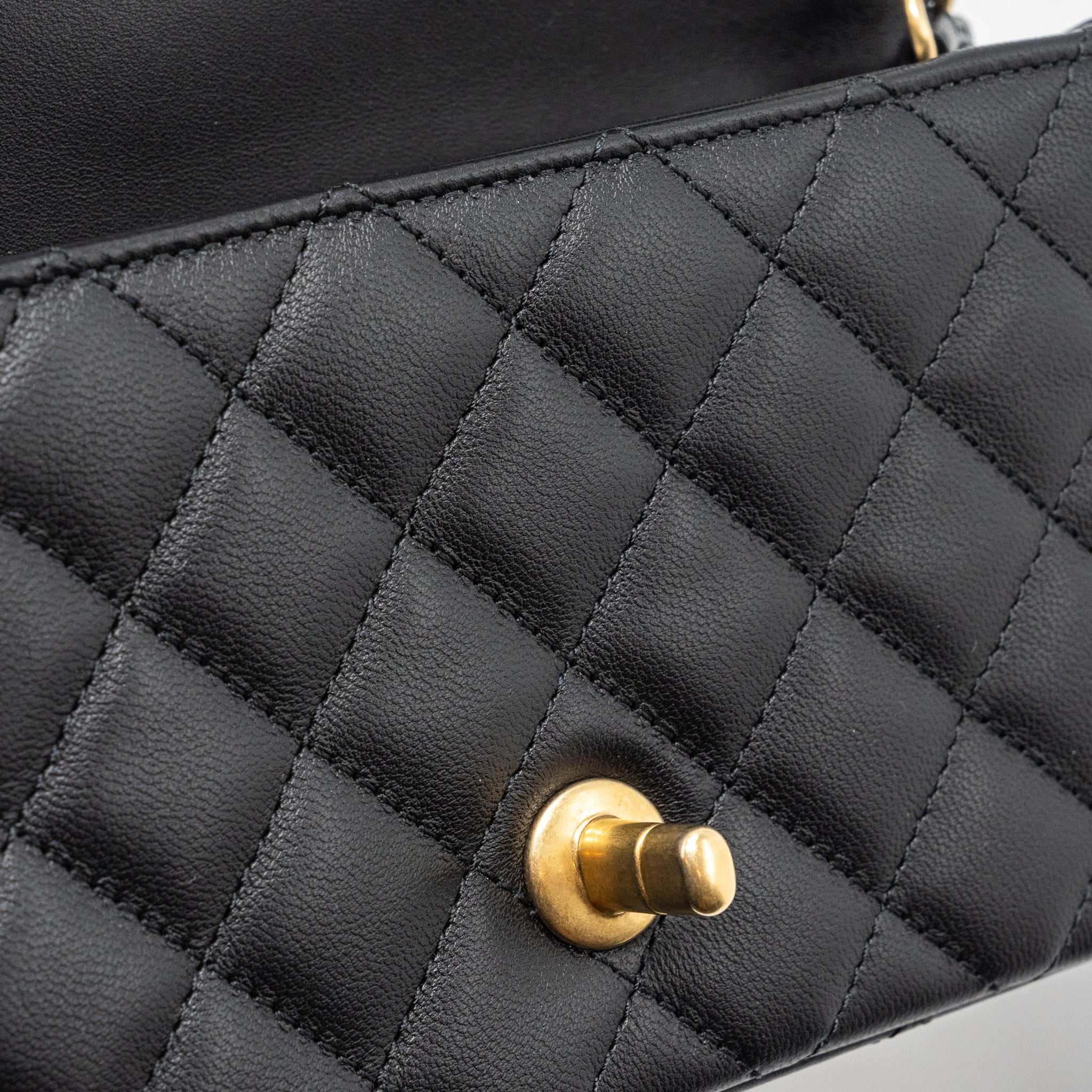 CHANEL 23K PEARL CRUSH MINI RECTANGULAR FLAP BAG LAMBSKIN BLACK GHW (MICROCHIP)