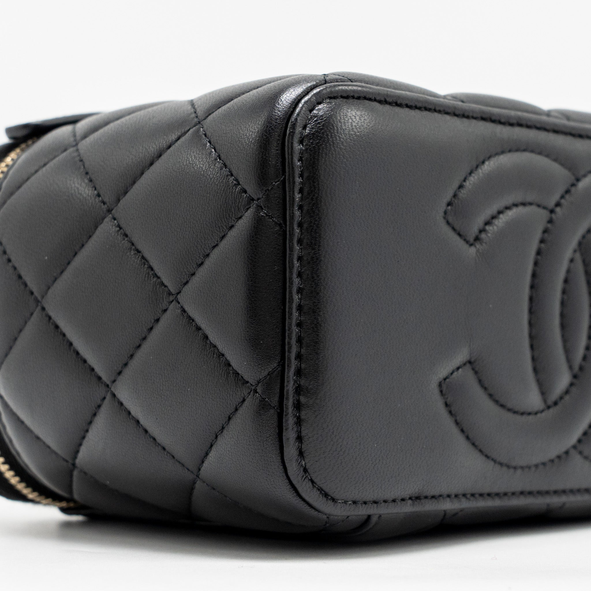 CHANEL TOP HANDLE LONG VANITY LAMBSKIN BLACK GHW(MICROCHIP)