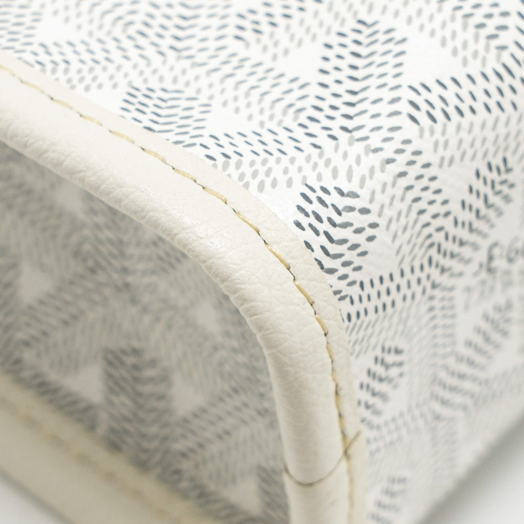 GOYARD JOUVENCE MM TOILETRY BAG GOYARDINE CANVAS WHITE SHW