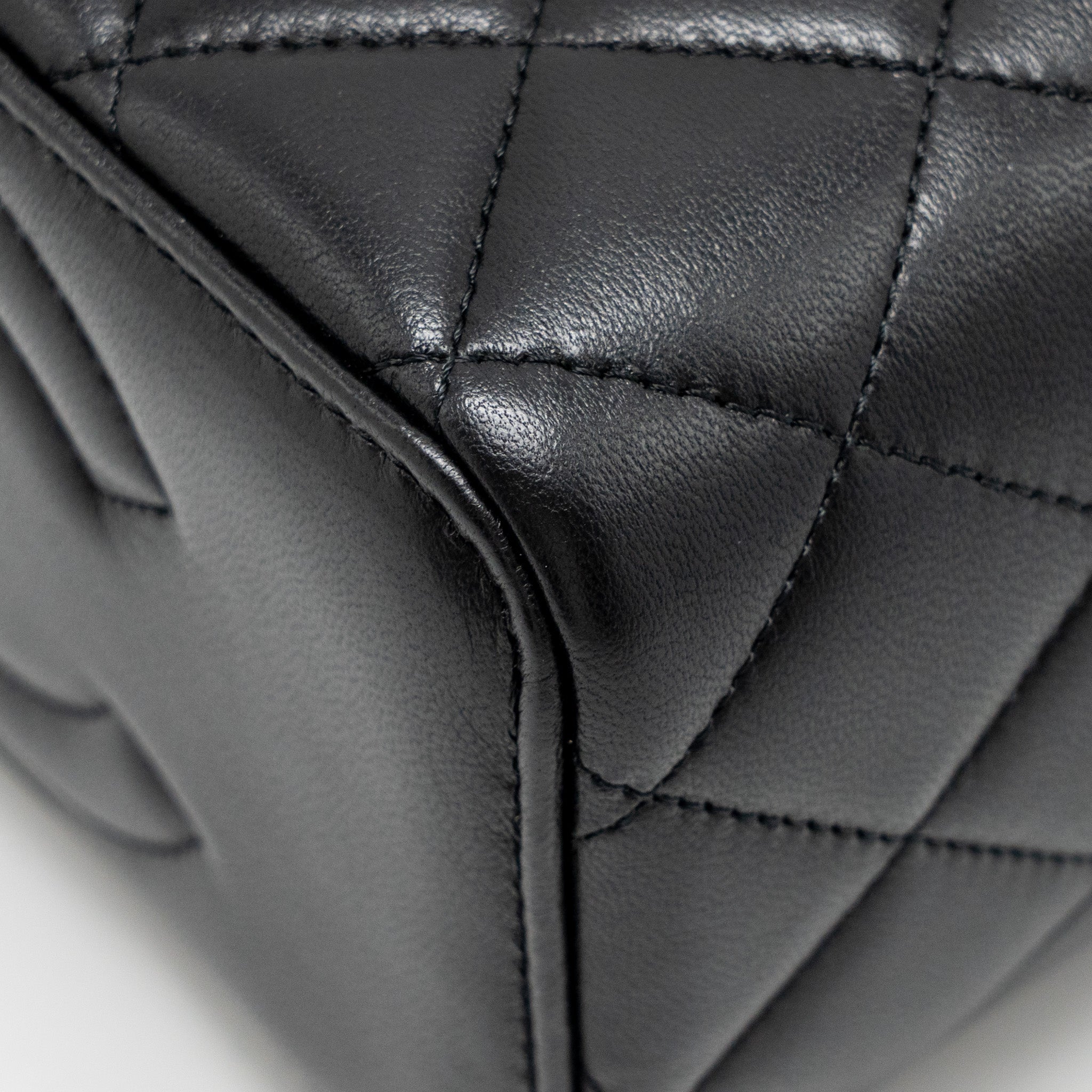 CHANEL TOP HANDLE LONG VANITY LAMBSKIN BLACK GHW(MICROCHIP)