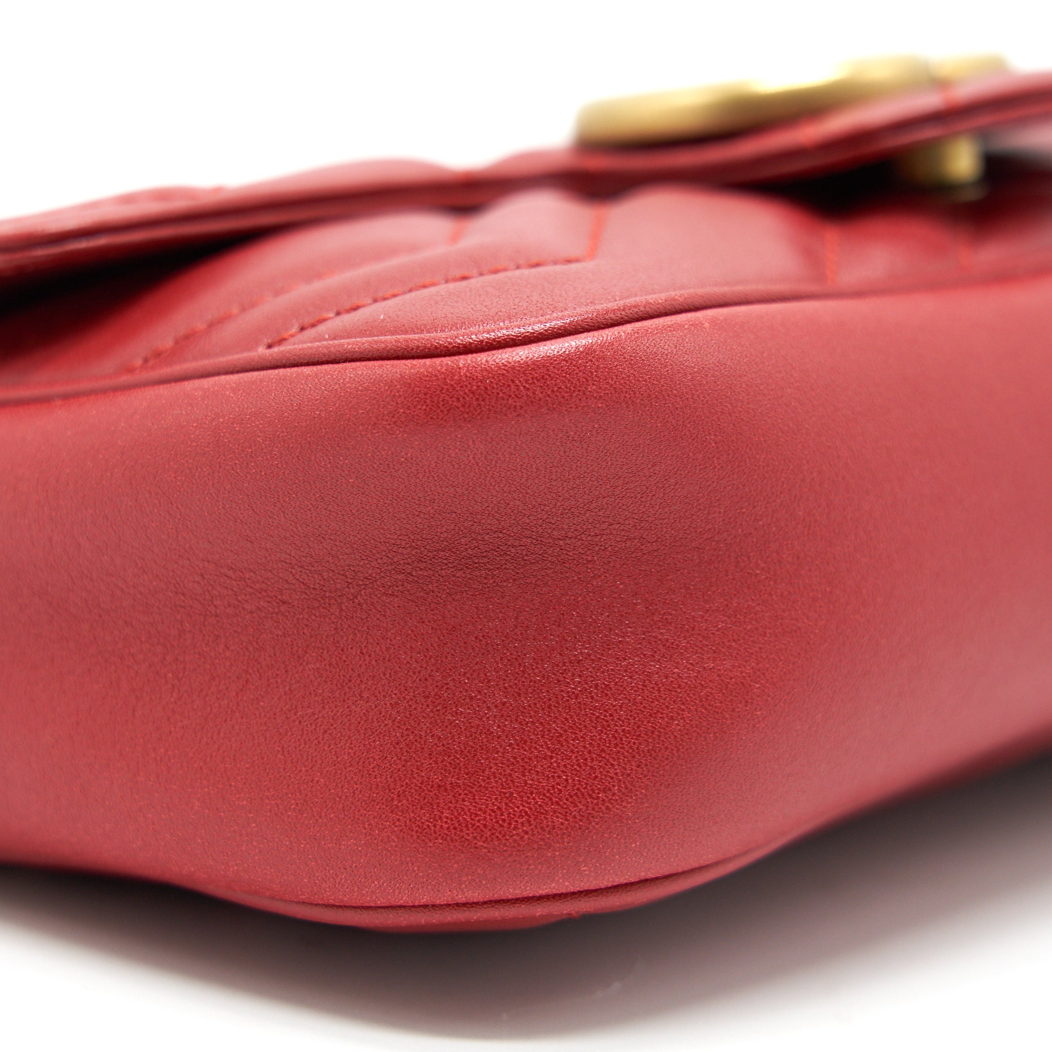 GUCCI GG MARMONT SUPER MINI LEATHER BAG RED