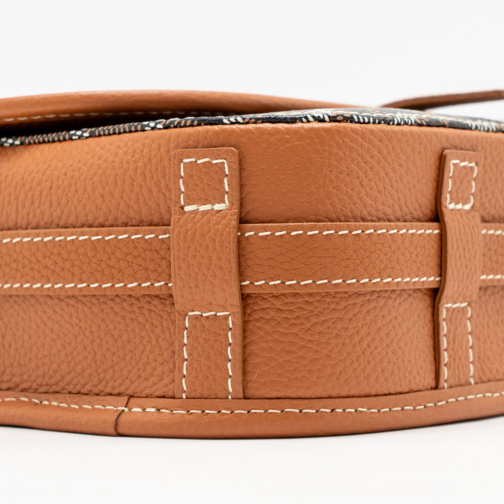 GOYARD BELVEDERE PM MESSENGER BAG GOYARDINE CANVAS / CALFSKIN BLACK/TAN SHW
