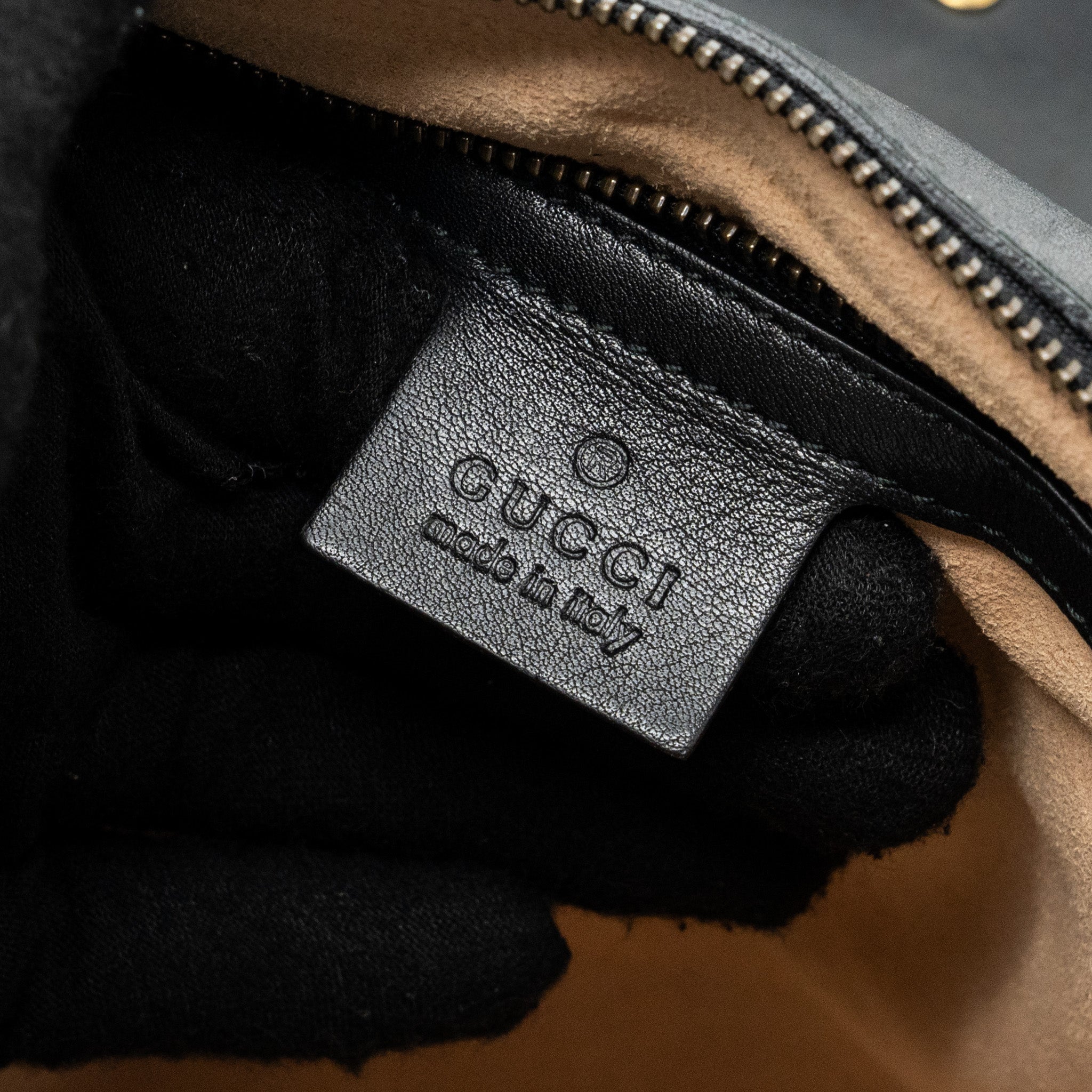 GUCCI MEDIUM GG MARMONT BAG CALFSKIN BLACK GHW
