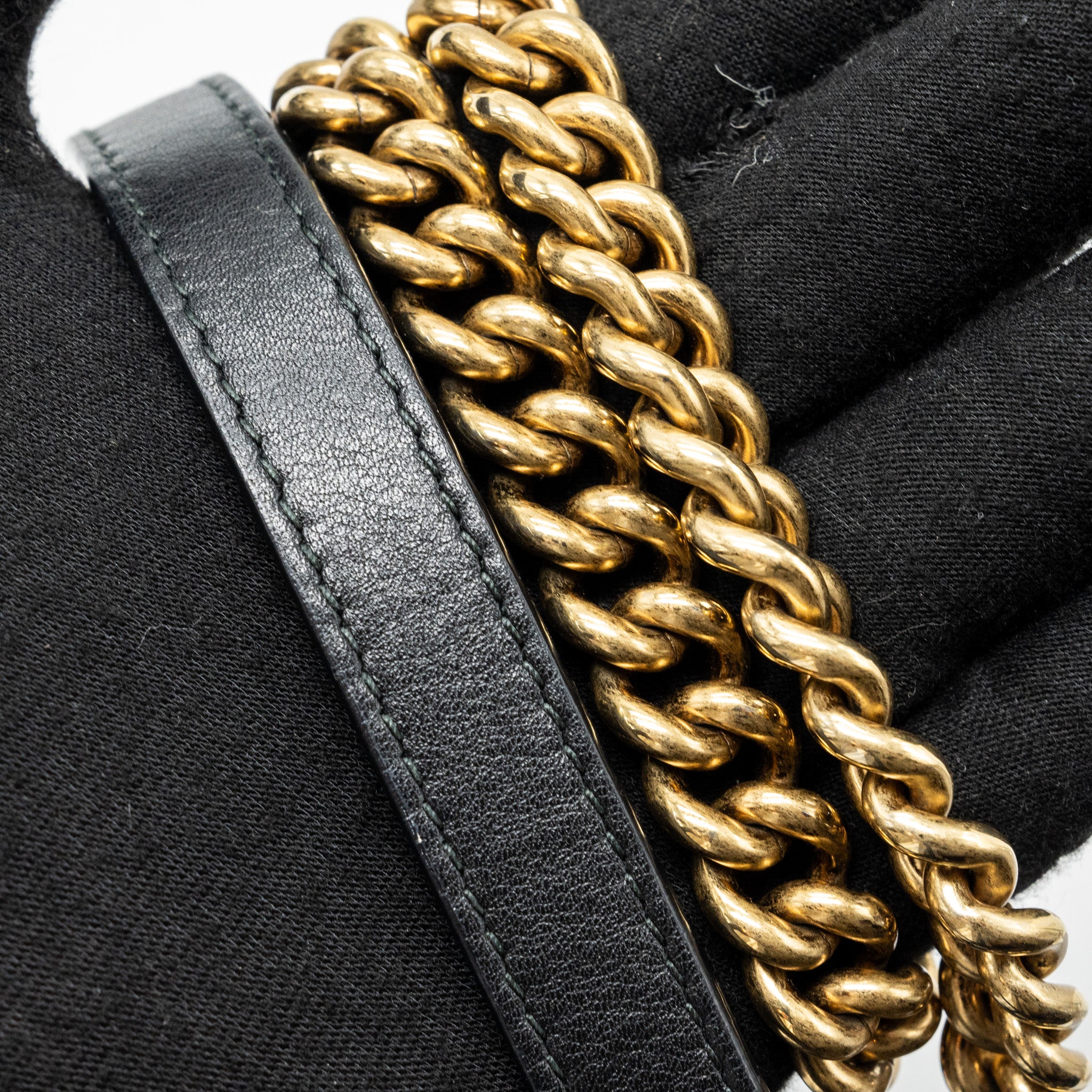 GUCCI MEDIUM GG MARMONT BAG CALFSKIN BLACK GHW