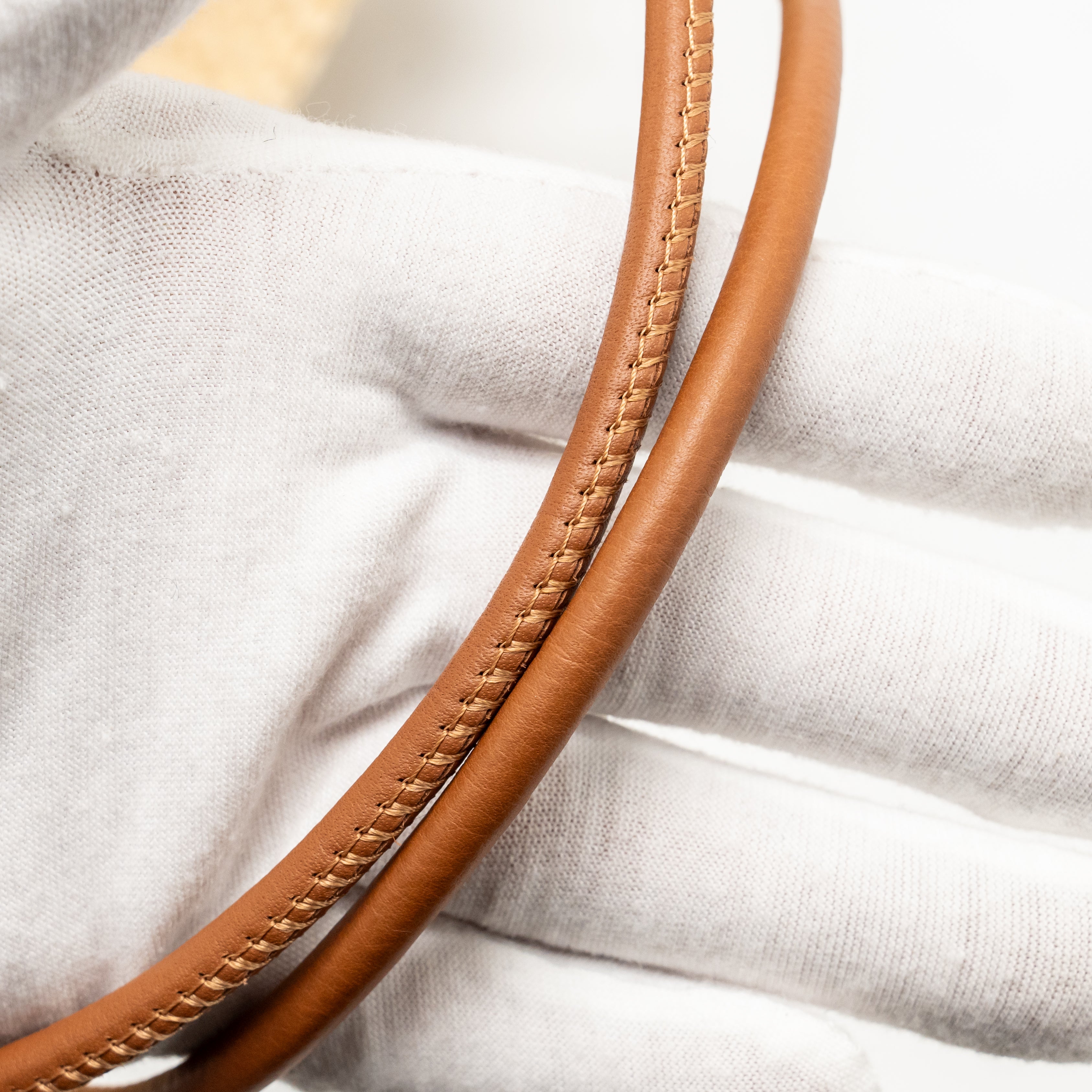 LOEWE ANAGRAM BUSKET SMALL BAG IRACA PALM/CALFSKIN NATURAL/TAN