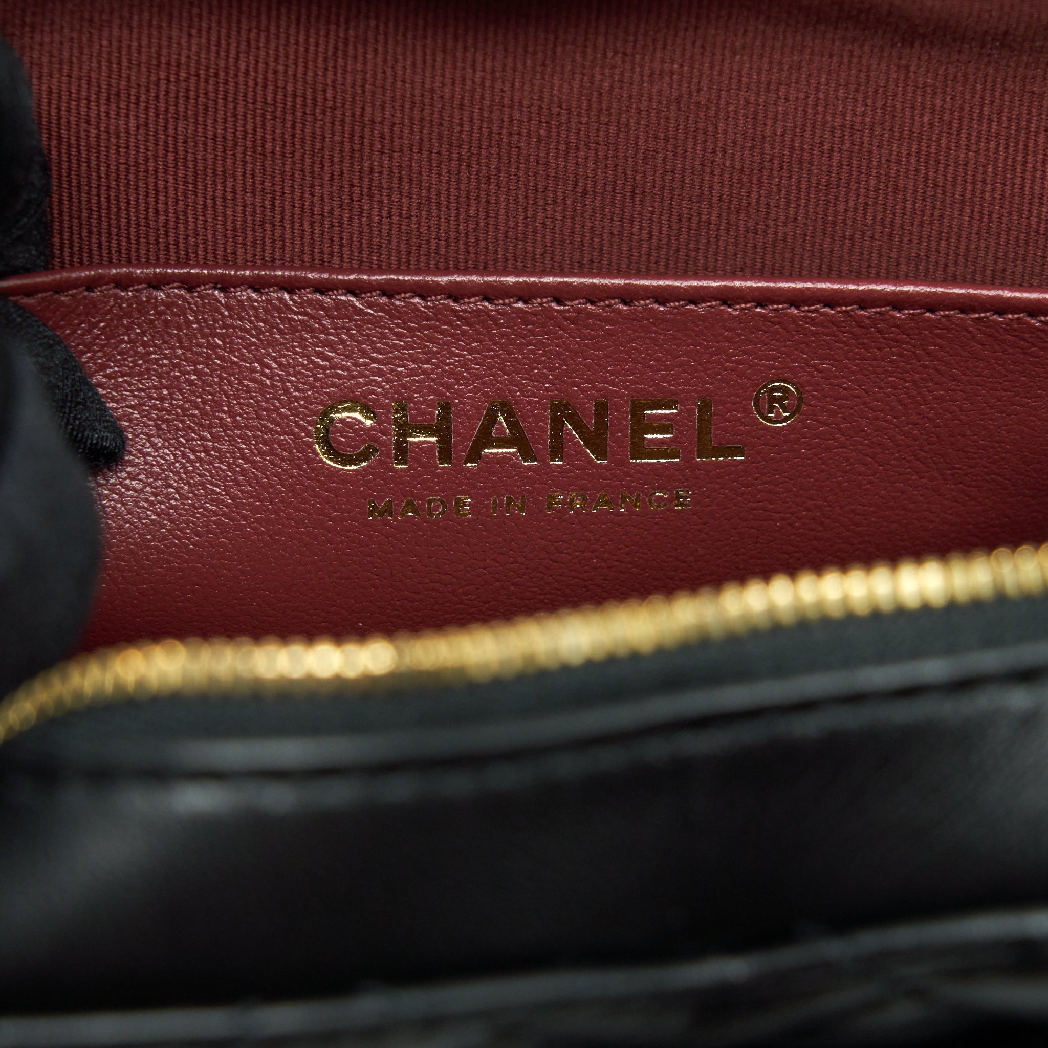 CHANEL 22S HEART BAG LAMBSKIN BLACK LGHW (MICROCHIP)