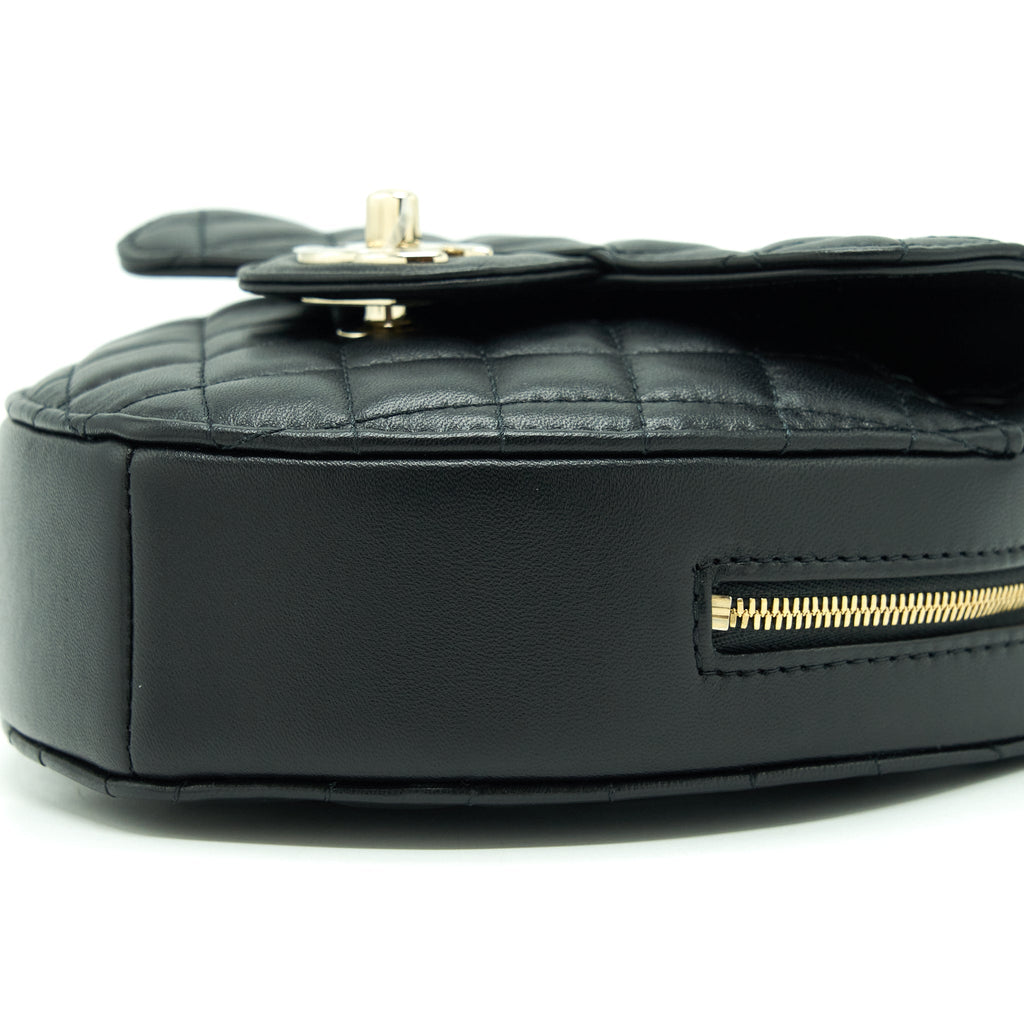 CHANEL 22S HEART BAG LAMBSKIN BLACK LGHW (MICROCHIP)