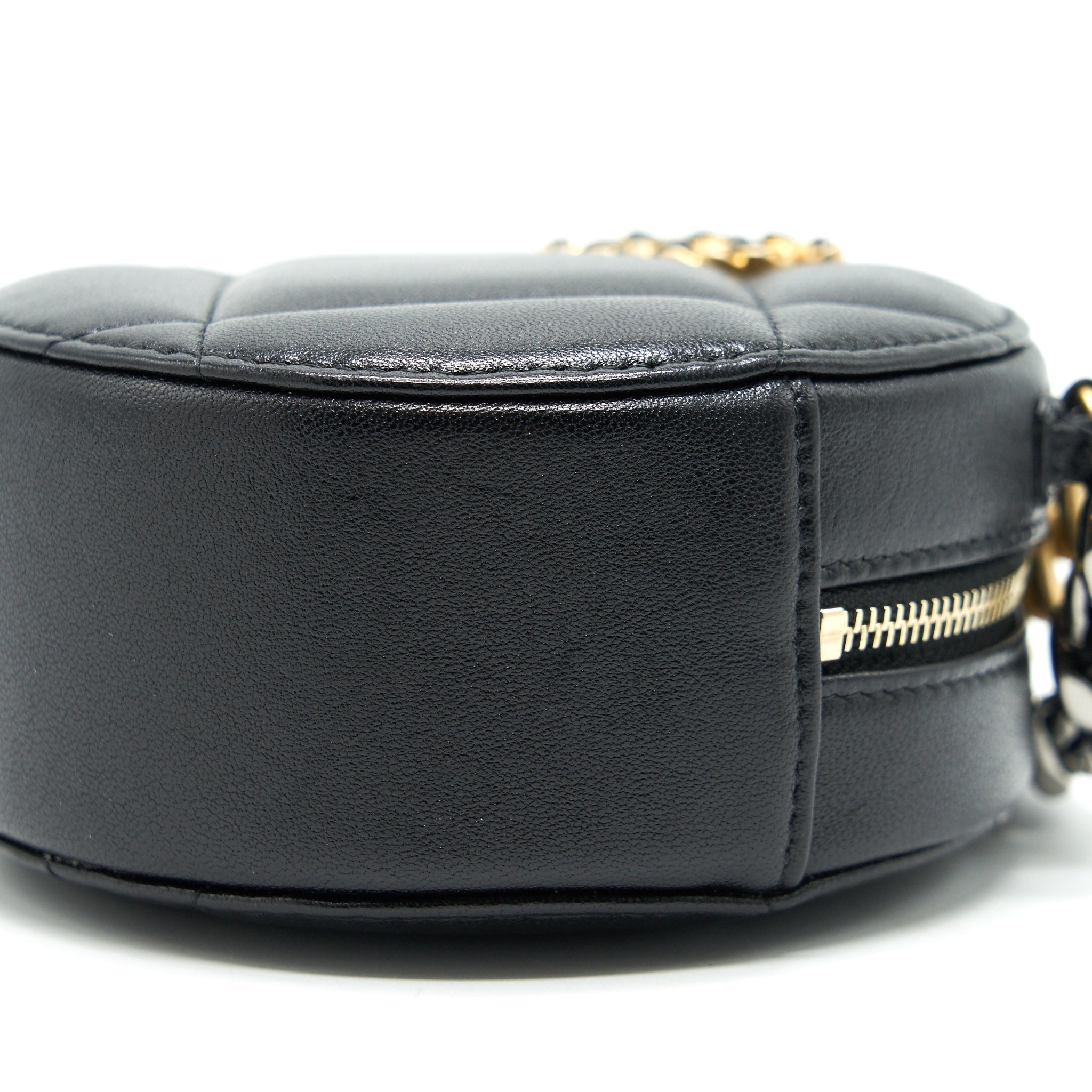 CHANEL 19 CLUTCH WITH CHAIN IN BLACK