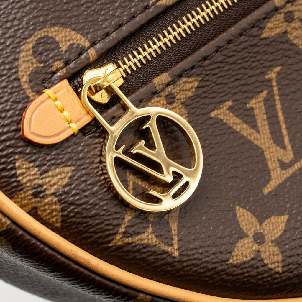 LOUIS VUITTON HALF-MOON LOOP BAGUETTE MONOGRAM CANVAS GHW